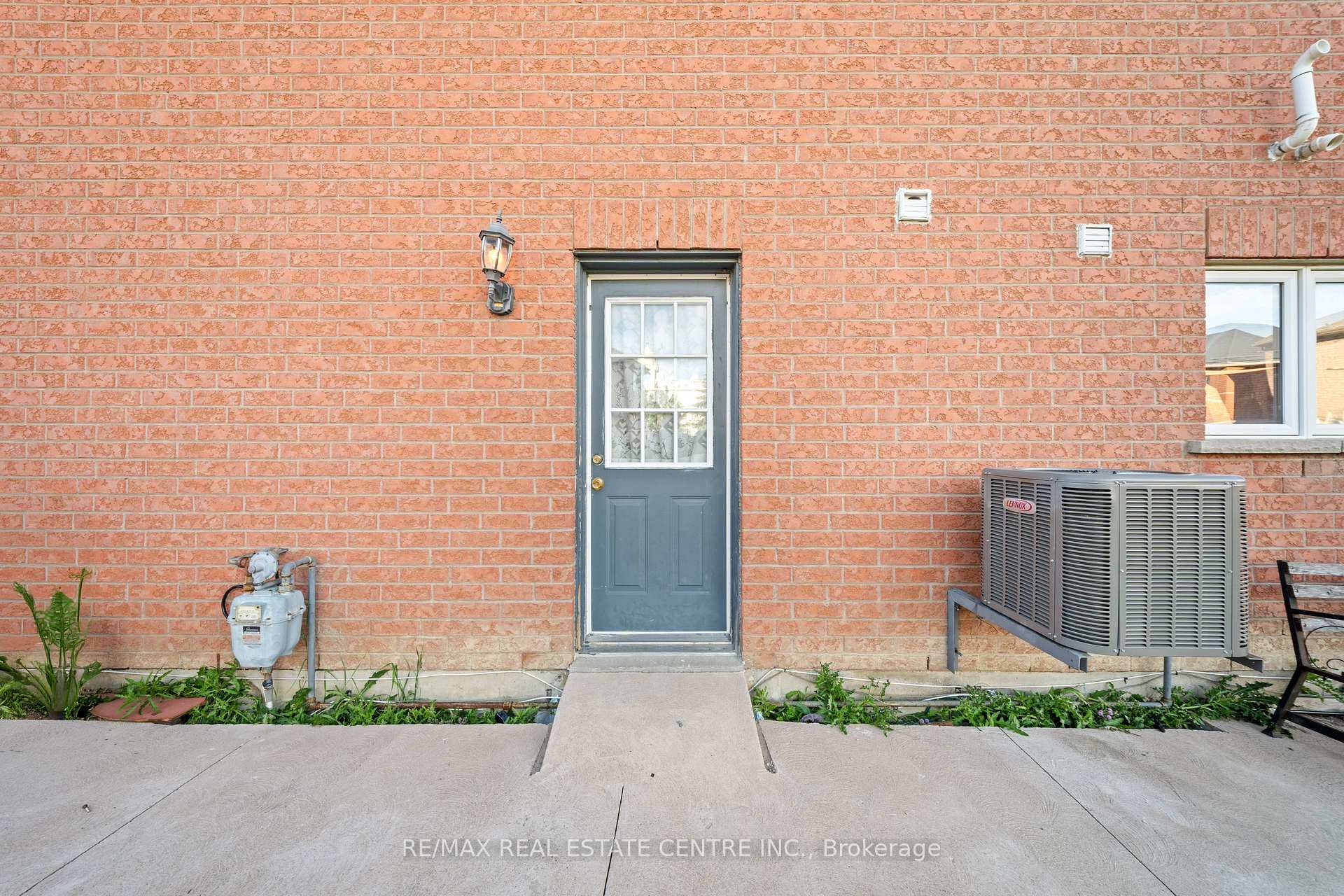 Photo 31 of 42 Domenico Crescent, Brampton, Bram East — HOMEH