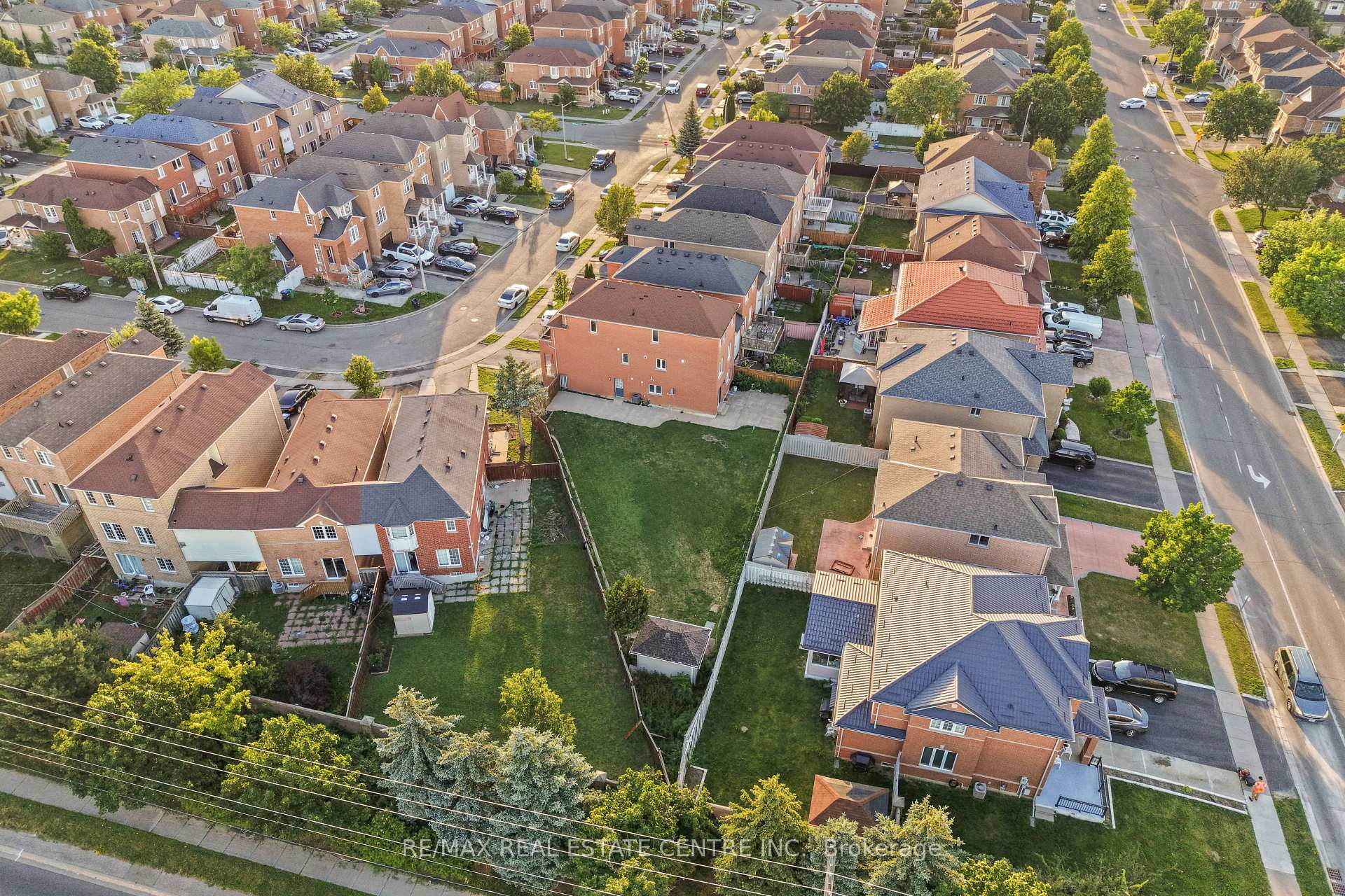 Photo 44 of 42 Domenico Crescent, Brampton, Bram East — HOMEH