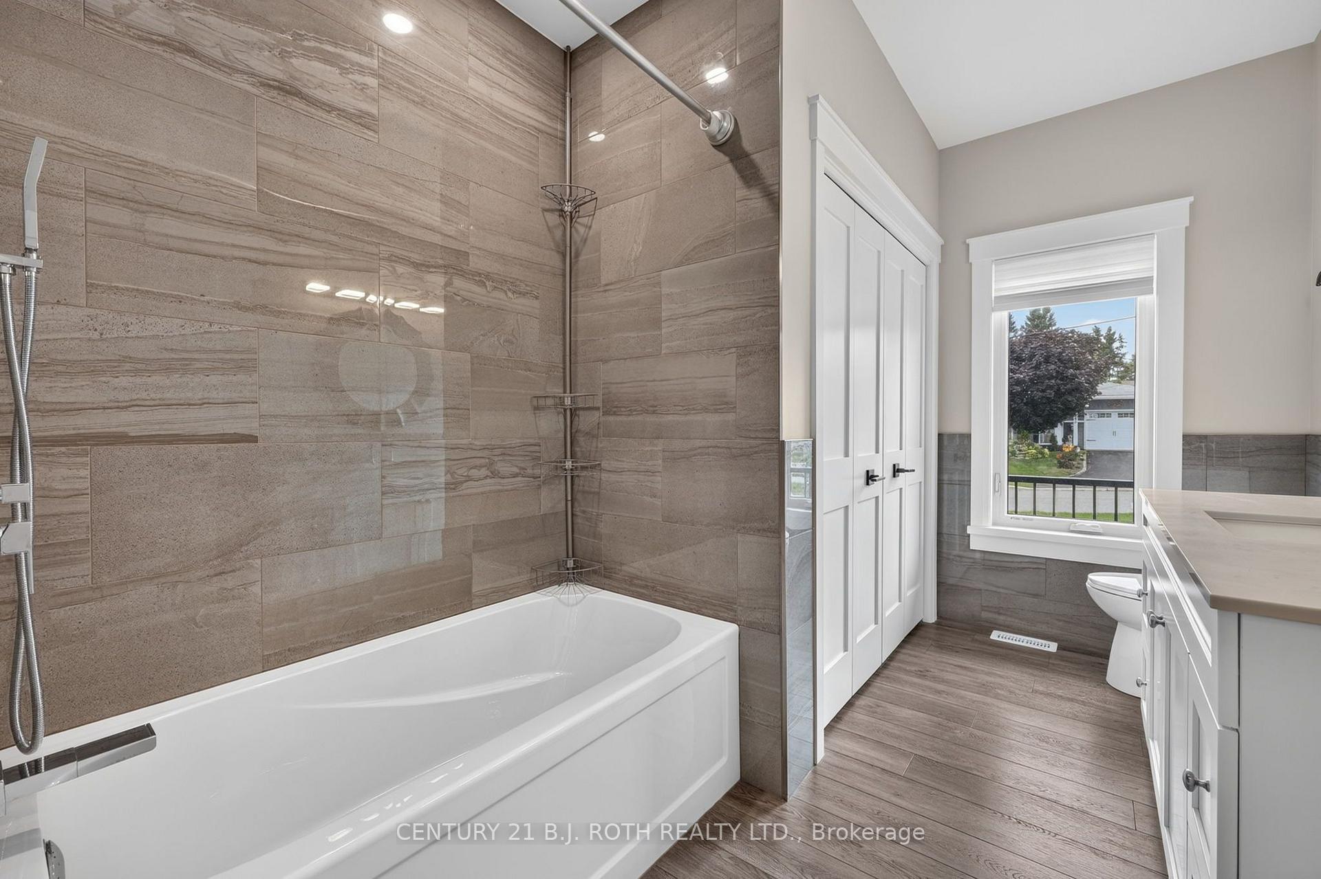 Photo 19 of 244 Frank Street, Midland — HOMEH