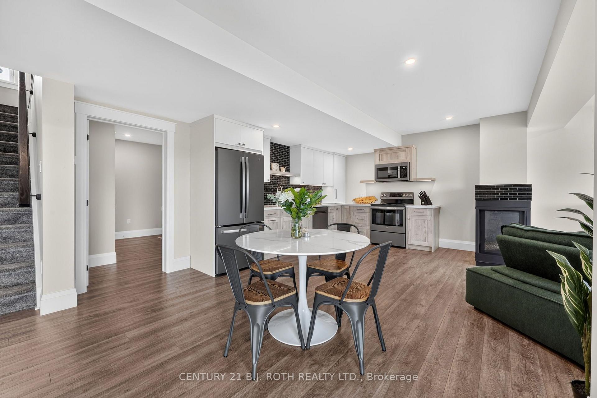 Photo 37 of 244 Frank Street, Midland — HOMEH