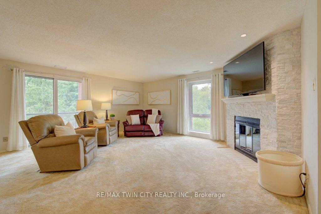 Photo 6 of Unit 32, 52 Blue Springs Drive, Waterloo, Colonial Acres — HOMEH