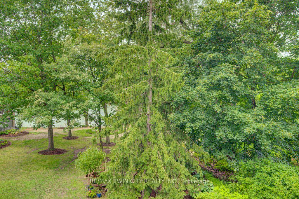 Photo 32 of Unit 32, 52 Blue Springs Drive, Waterloo, Colonial Acres — HOMEH