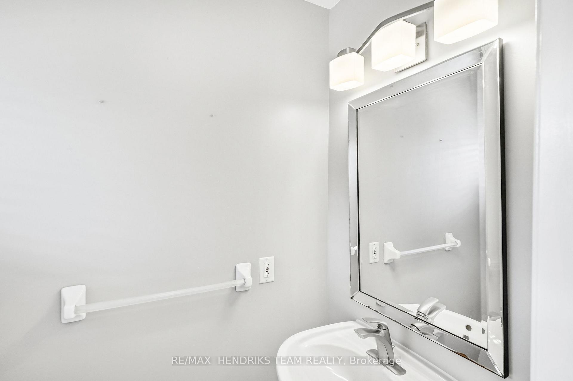 Photo 5 of 19 Mcbride Drive, St. Catharines, Rykert/Vansickle — HOMEH