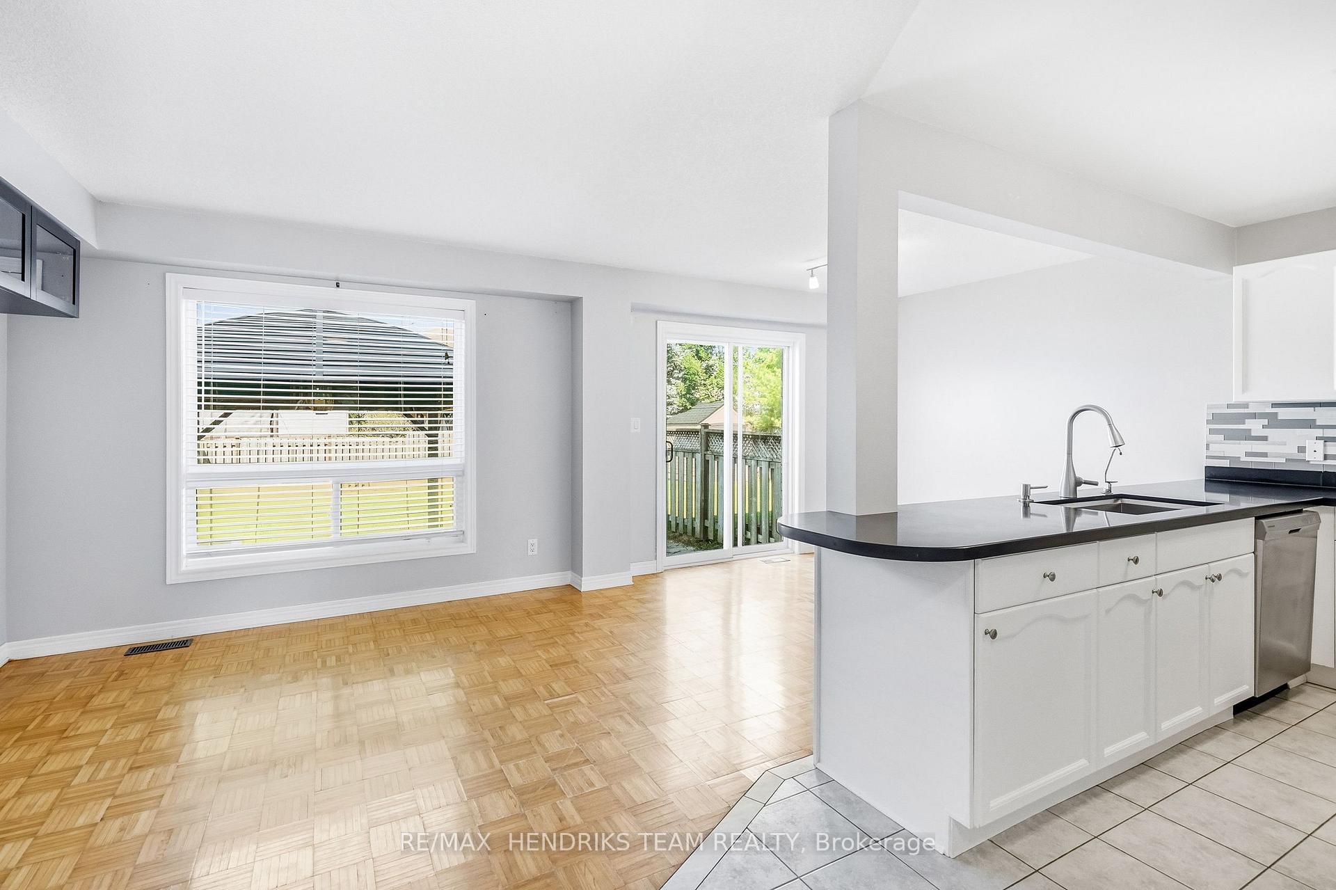 Photo 8 of 19 Mcbride Drive, St. Catharines, Rykert/Vansickle — HOMEH