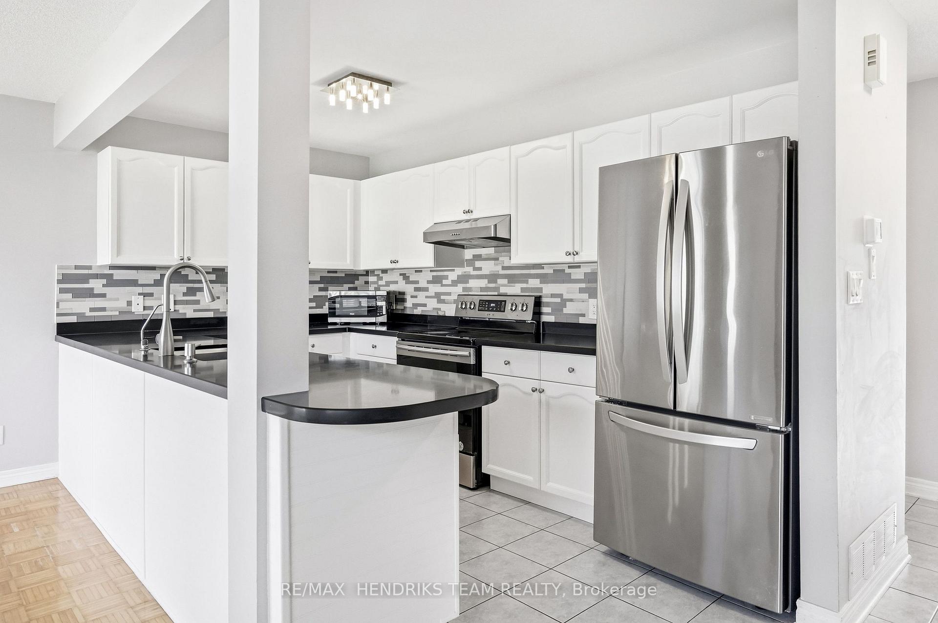 Photo 9 of 19 Mcbride Drive, St. Catharines, Rykert/Vansickle — HOMEH