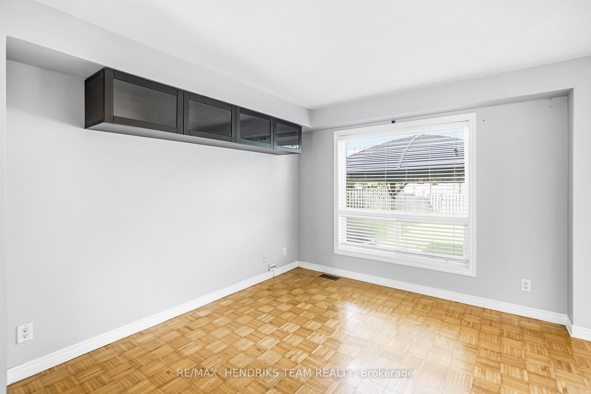 Photo 12 of 19 Mcbride Drive, St. Catharines, Rykert/Vansickle — HOMEH