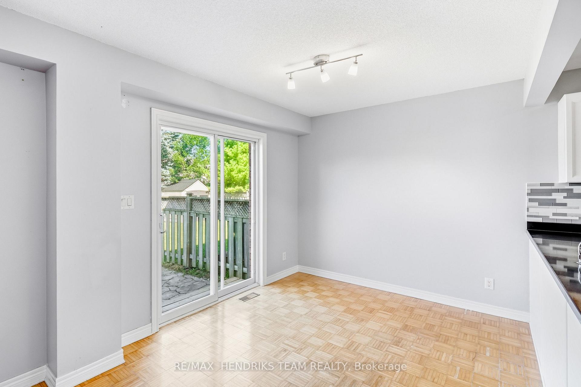 Photo 13 of 19 Mcbride Drive, St. Catharines, Rykert/Vansickle — HOMEH