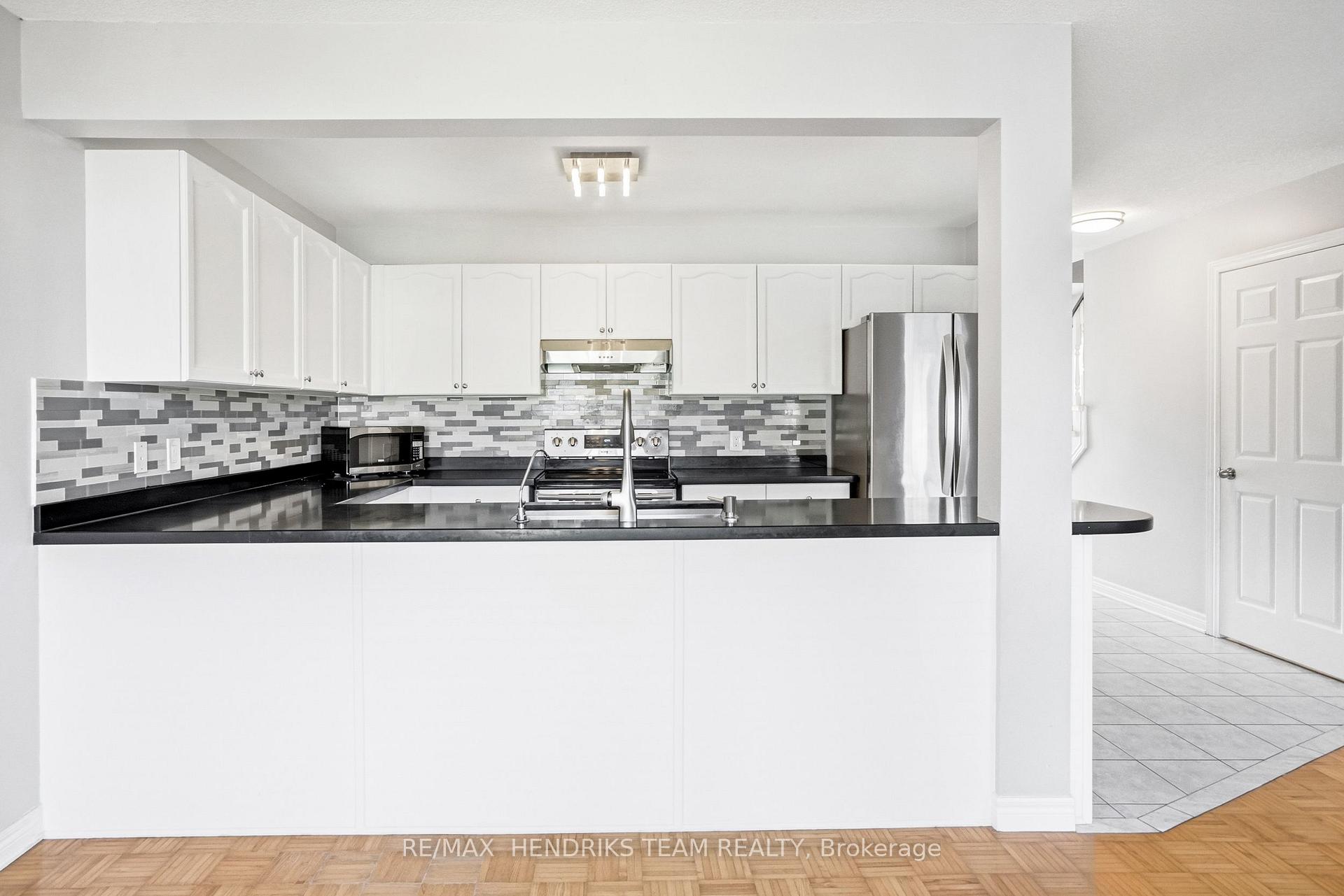 Photo 16 of 19 Mcbride Drive, St. Catharines, Rykert/Vansickle — HOMEH