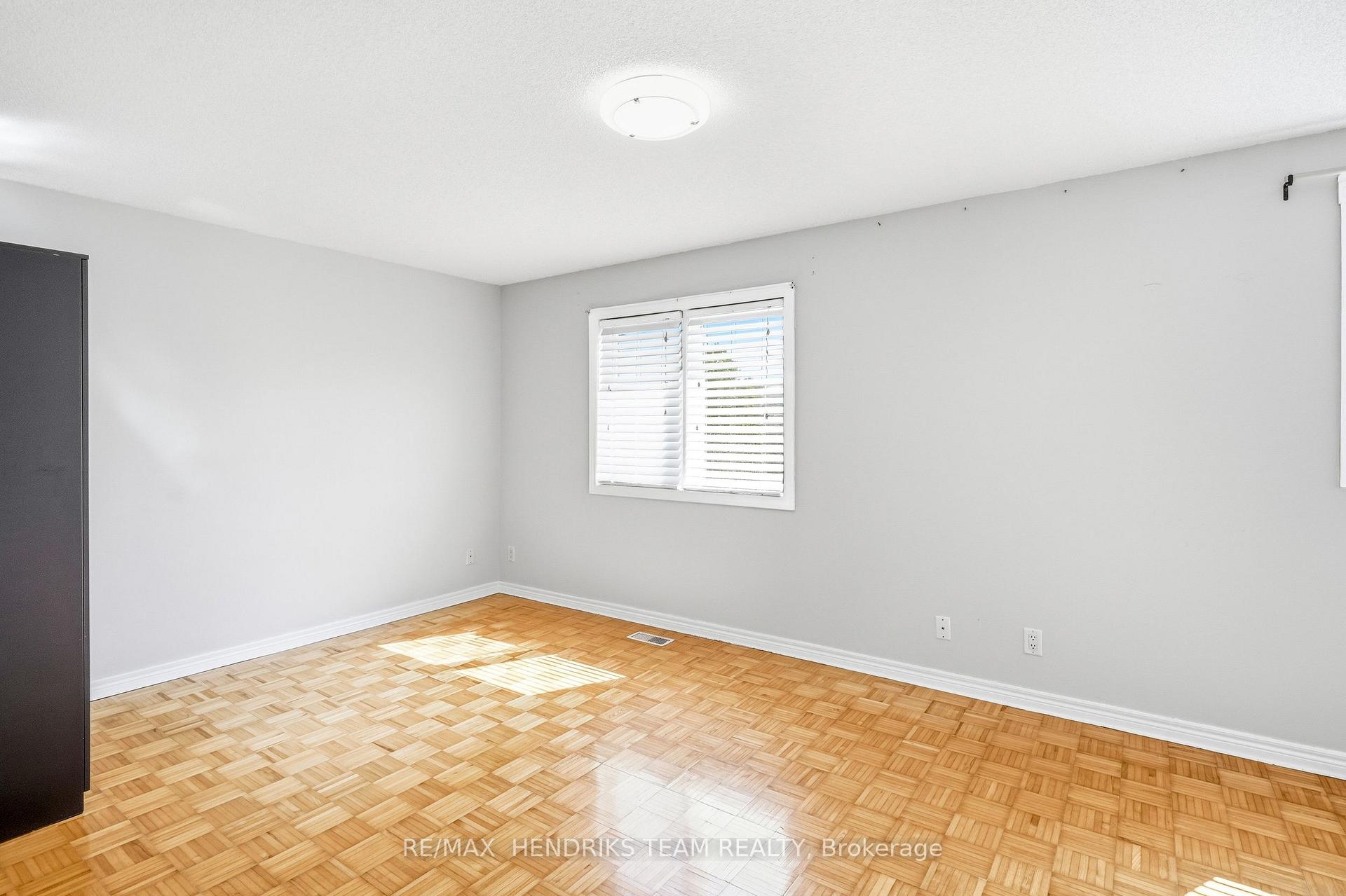 Photo 19 of 19 Mcbride Drive, St. Catharines, Rykert/Vansickle — HOMEH