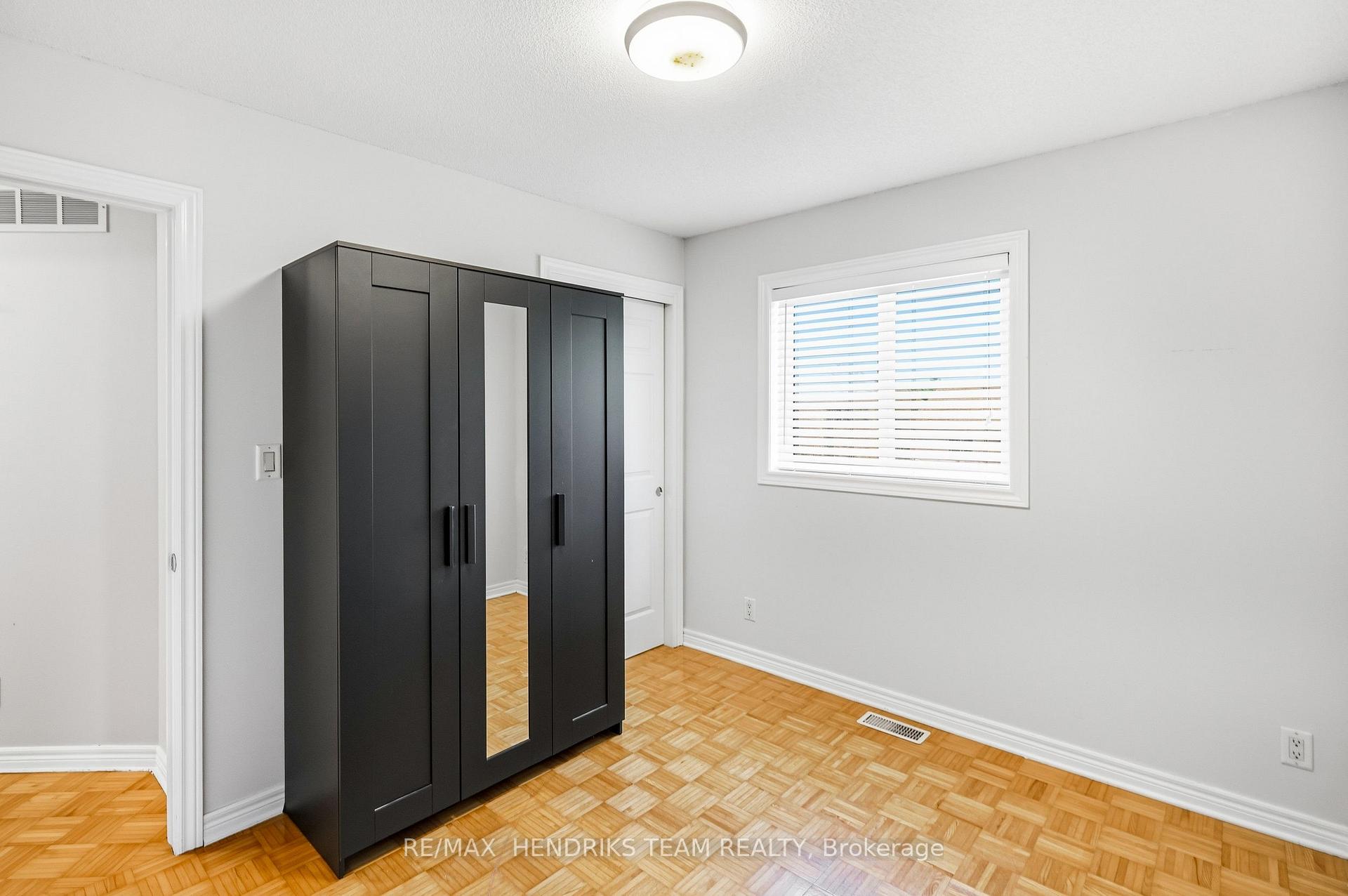Photo 20 of 19 Mcbride Drive, St. Catharines, Rykert/Vansickle — HOMEH
