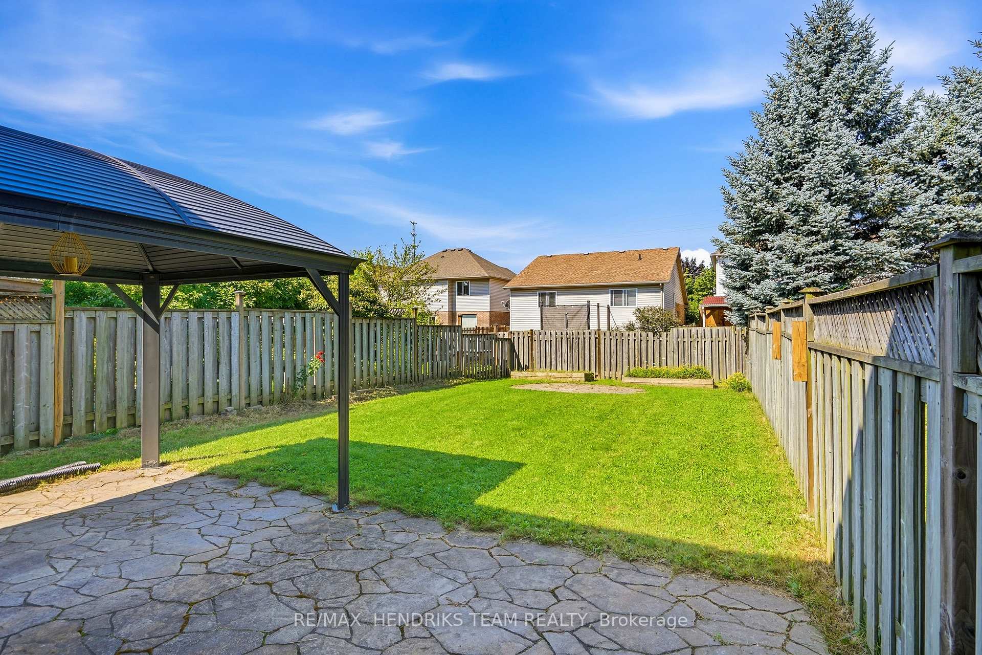 Photo 33 of 19 Mcbride Drive, St. Catharines, Rykert/Vansickle — HOMEH