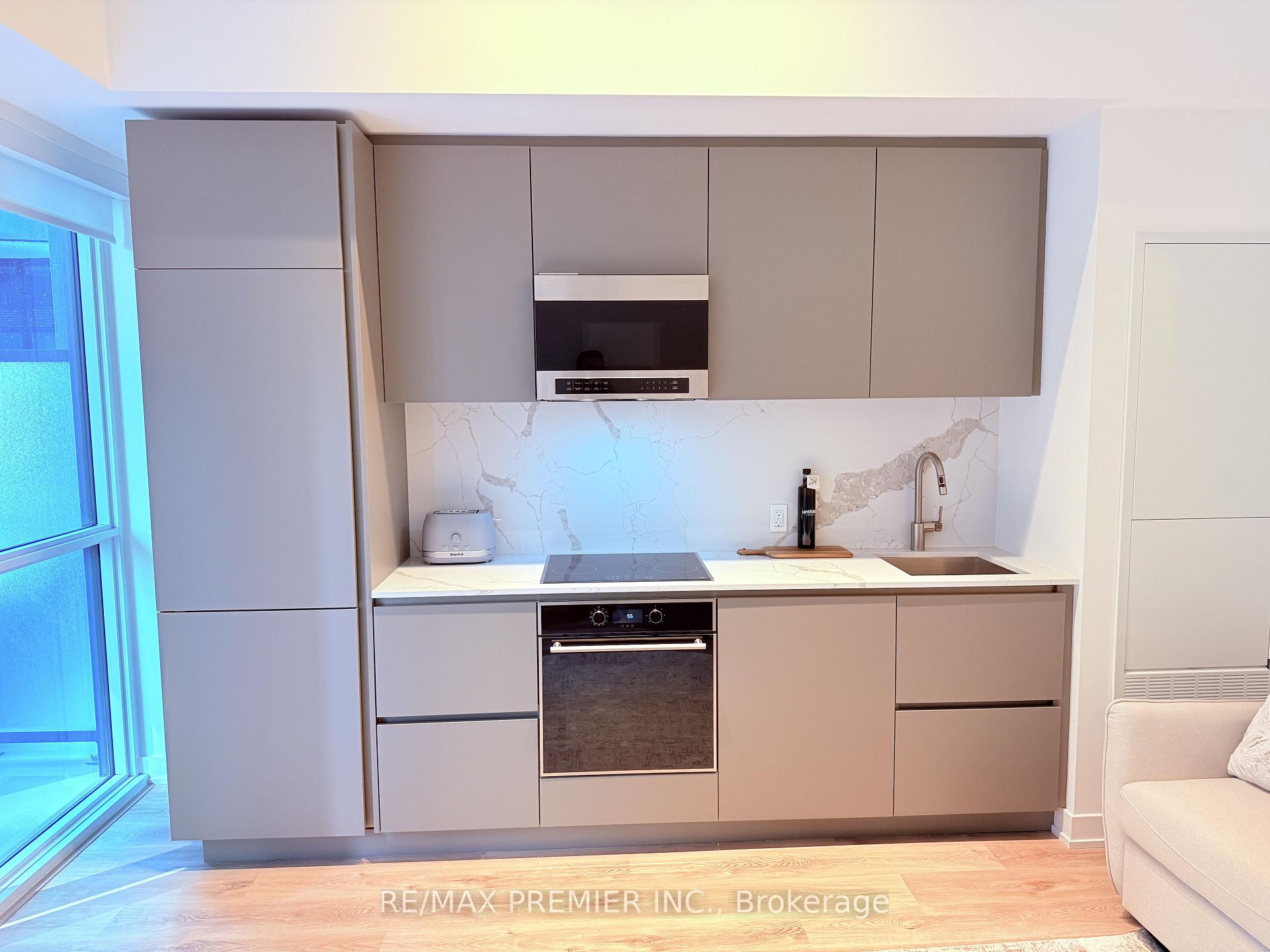 Photo 6 of Unit 410S, 110 Broadway Avenue, Toronto, Mount Pleasant West — HOMEH