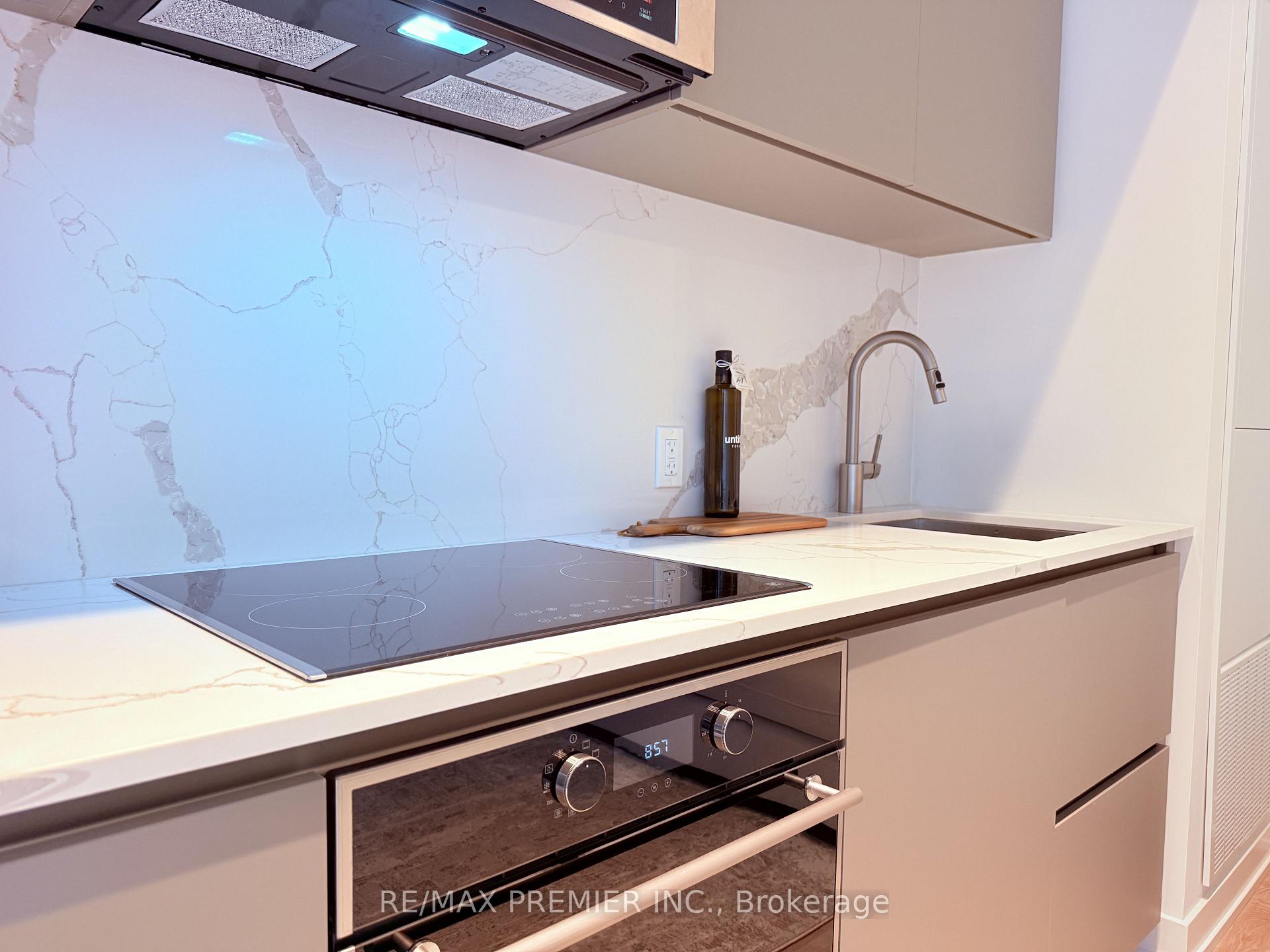 Photo 8 of Unit 410S, 110 Broadway Avenue, Toronto, Mount Pleasant West — HOMEH