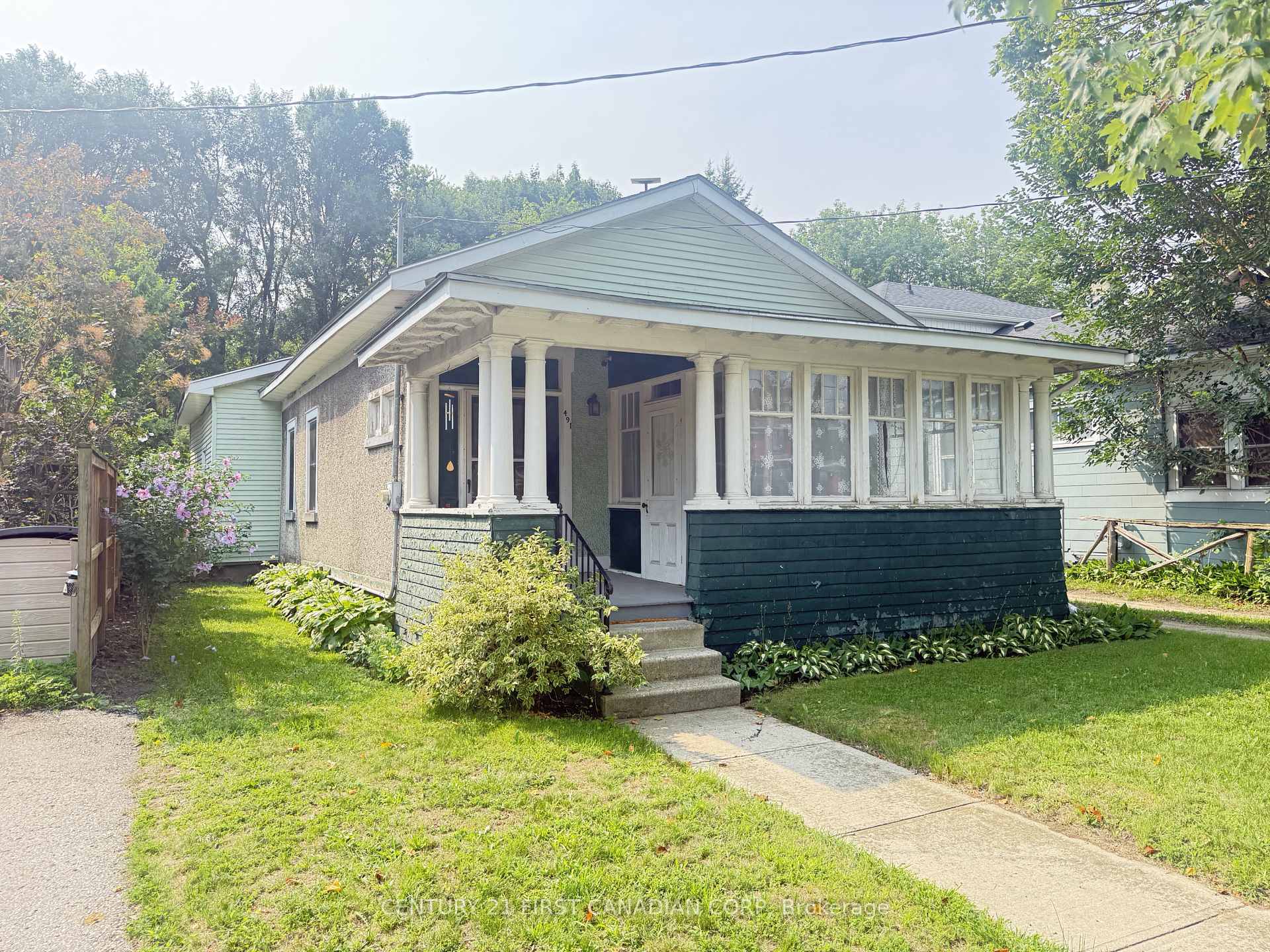Photo 2 of 491 Central Avenue, London, East F — HOMEH
