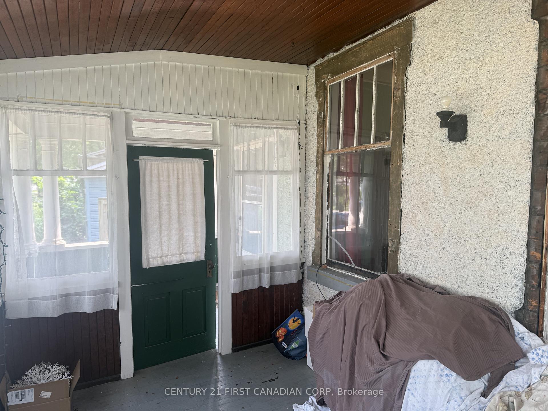 Photo 5 of 491 Central Avenue, London, East F — HOMEH