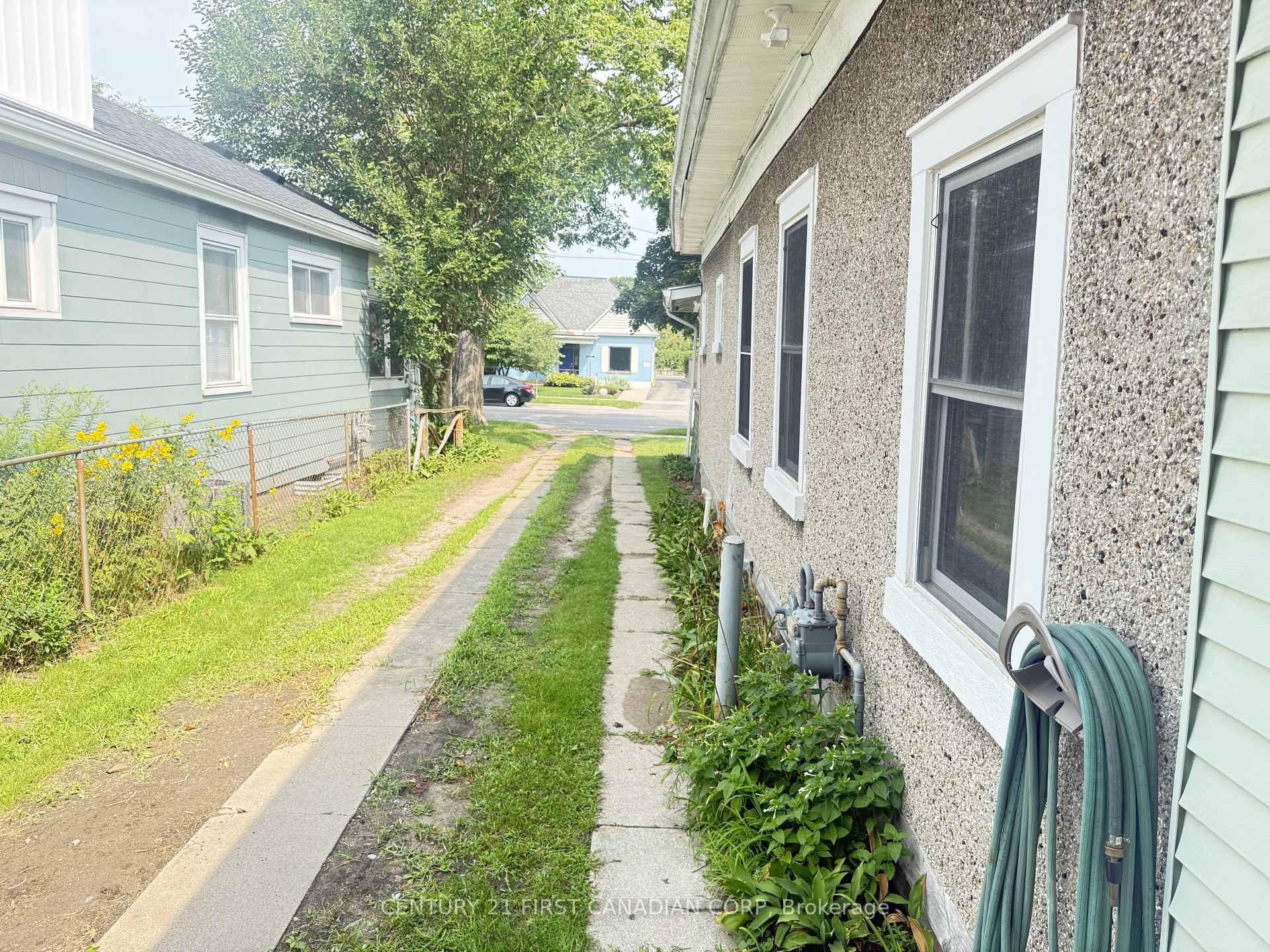 Photo 7 of 491 Central Avenue, London, East F — HOMEH