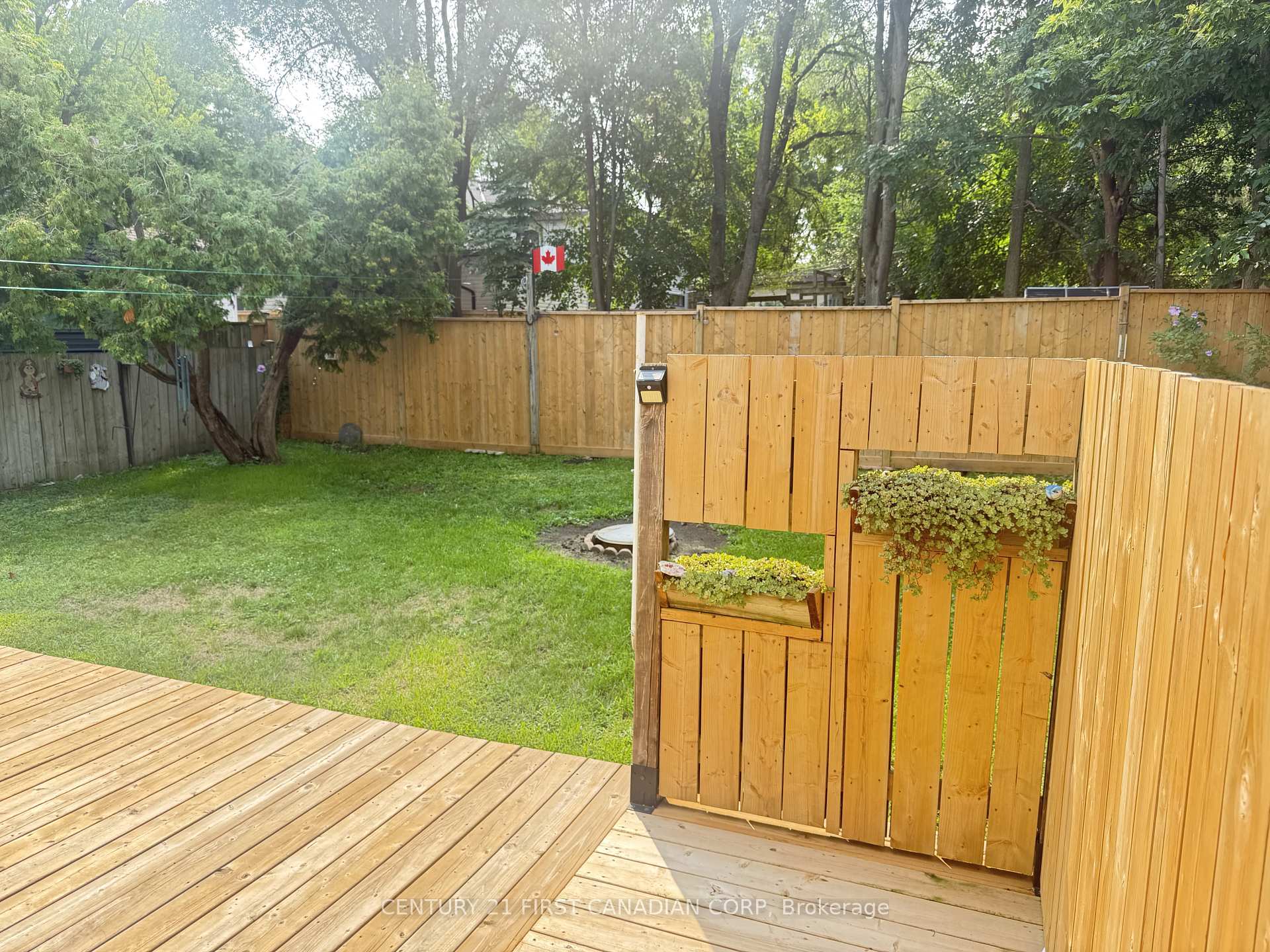 Photo 10 of 491 Central Avenue, London, East F — HOMEH
