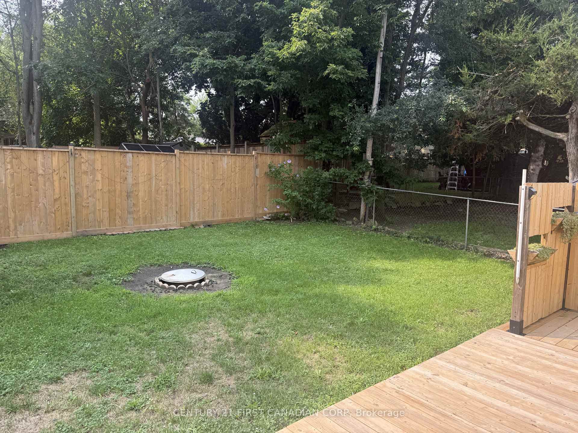Photo 11 of 491 Central Avenue, London, East F — HOMEH