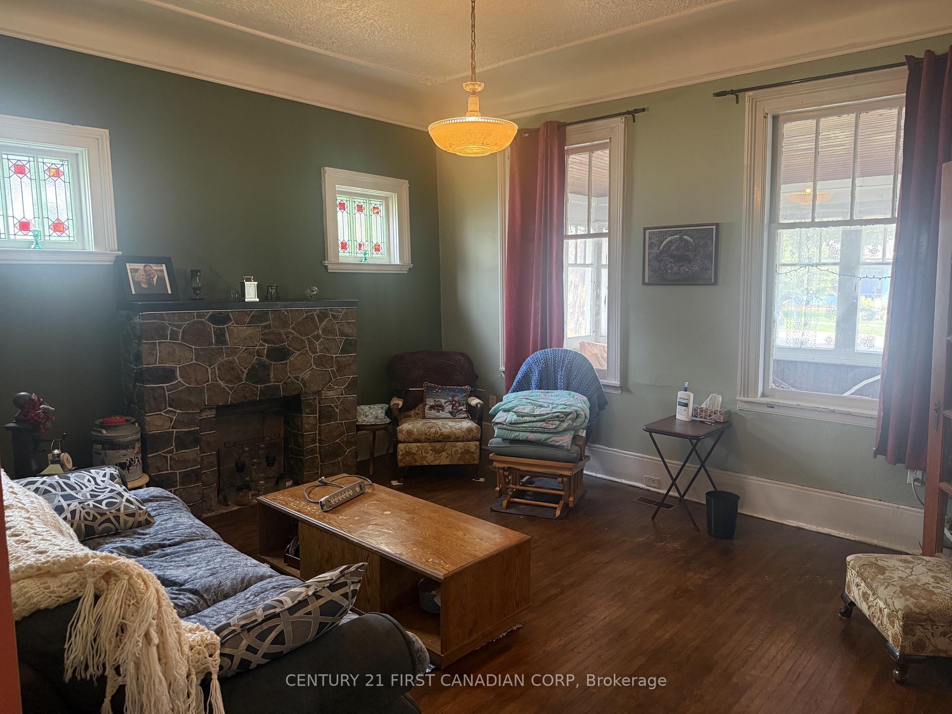 Photo 18 of 491 Central Avenue, London, East F — HOMEH