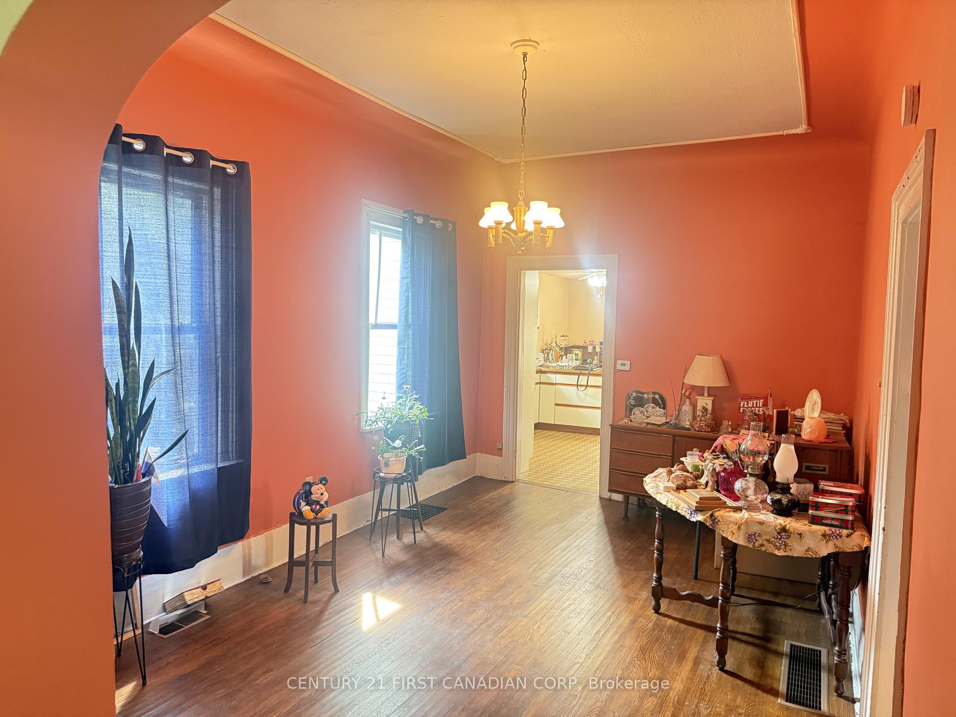 Photo 23 of 491 Central Avenue, London, East F — HOMEH