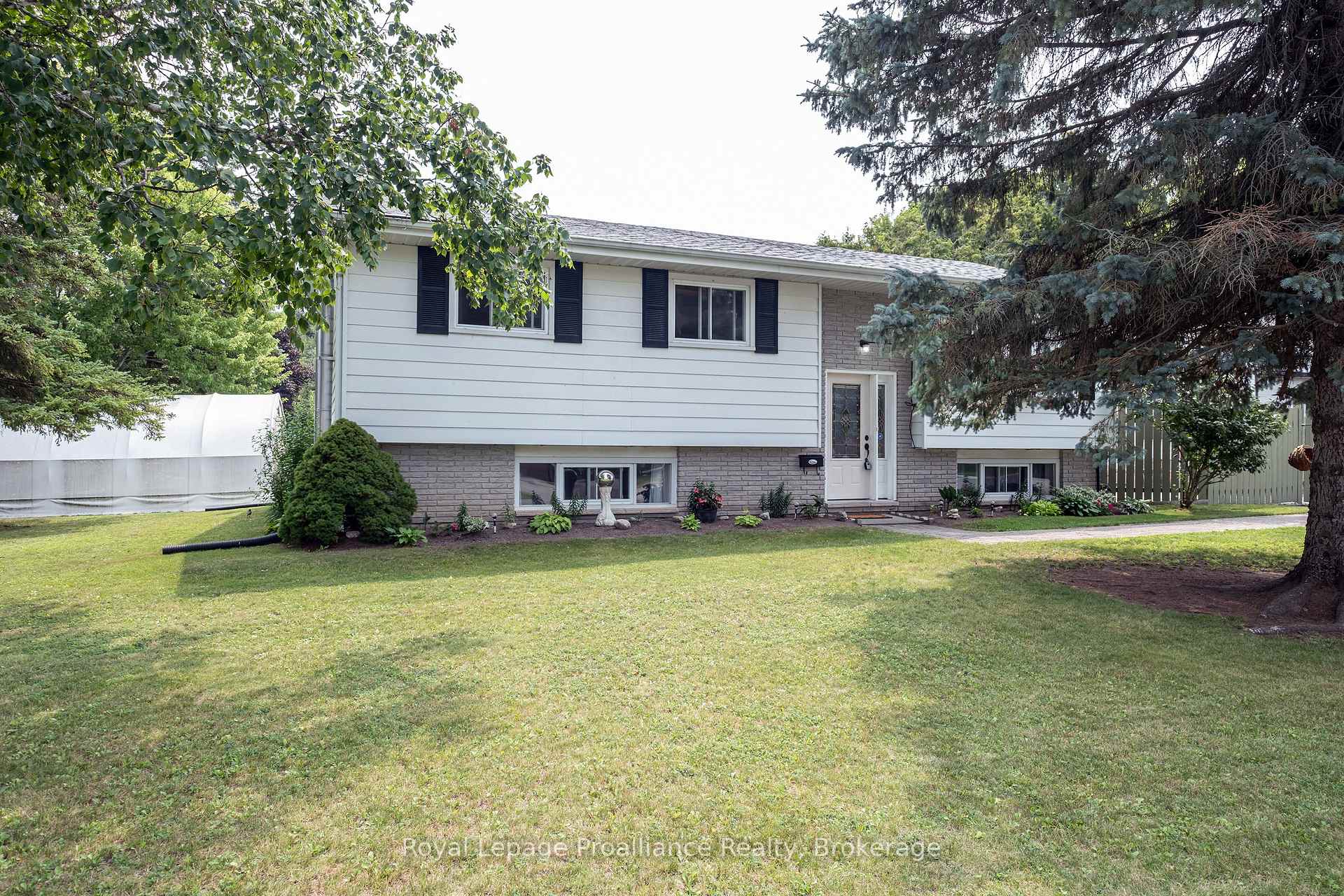Photo 7 of 115 Nicholas Street, Quinte West, Trenton Ward — HOMEH