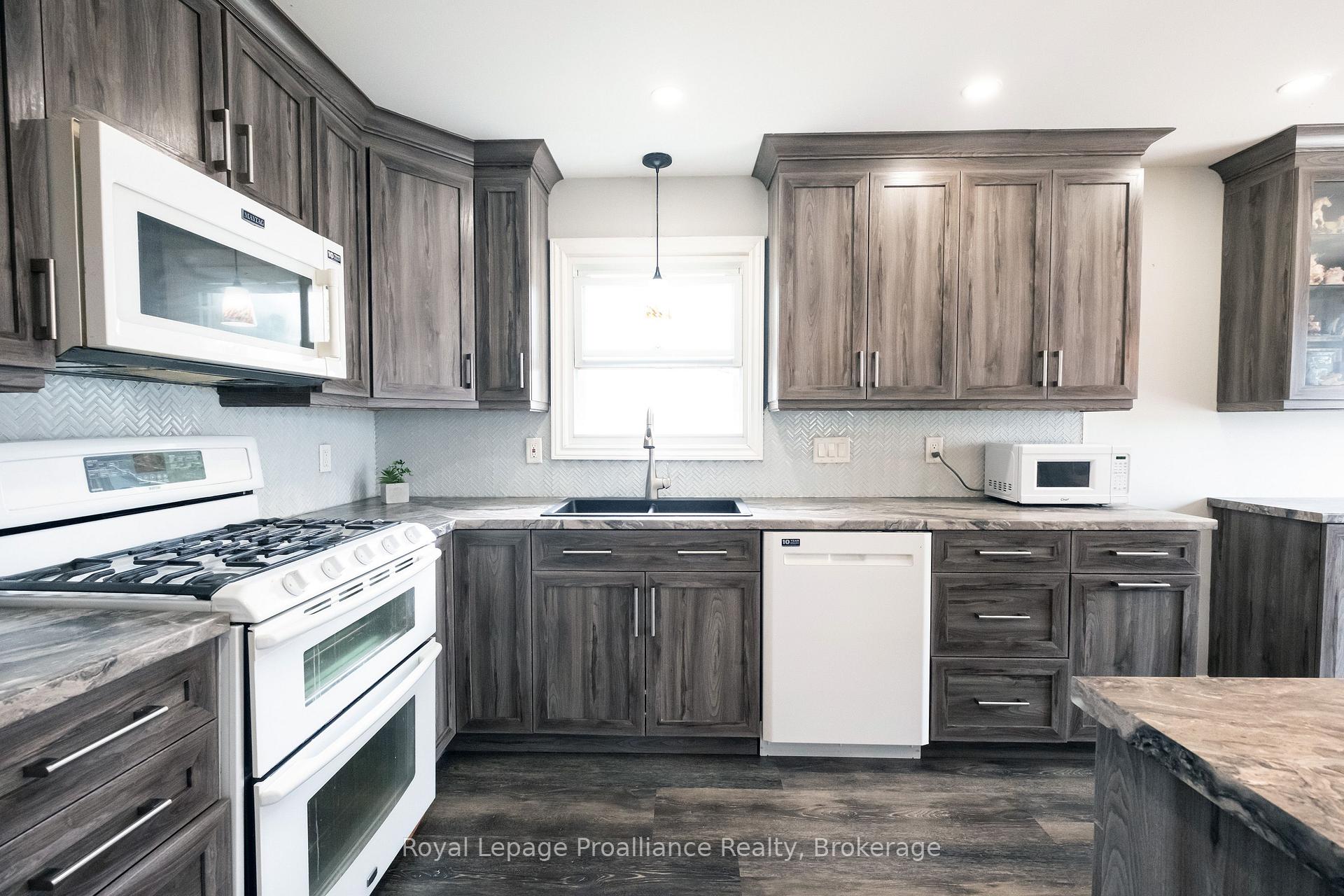 Photo 18 of 115 Nicholas Street, Quinte West, Trenton Ward — HOMEH