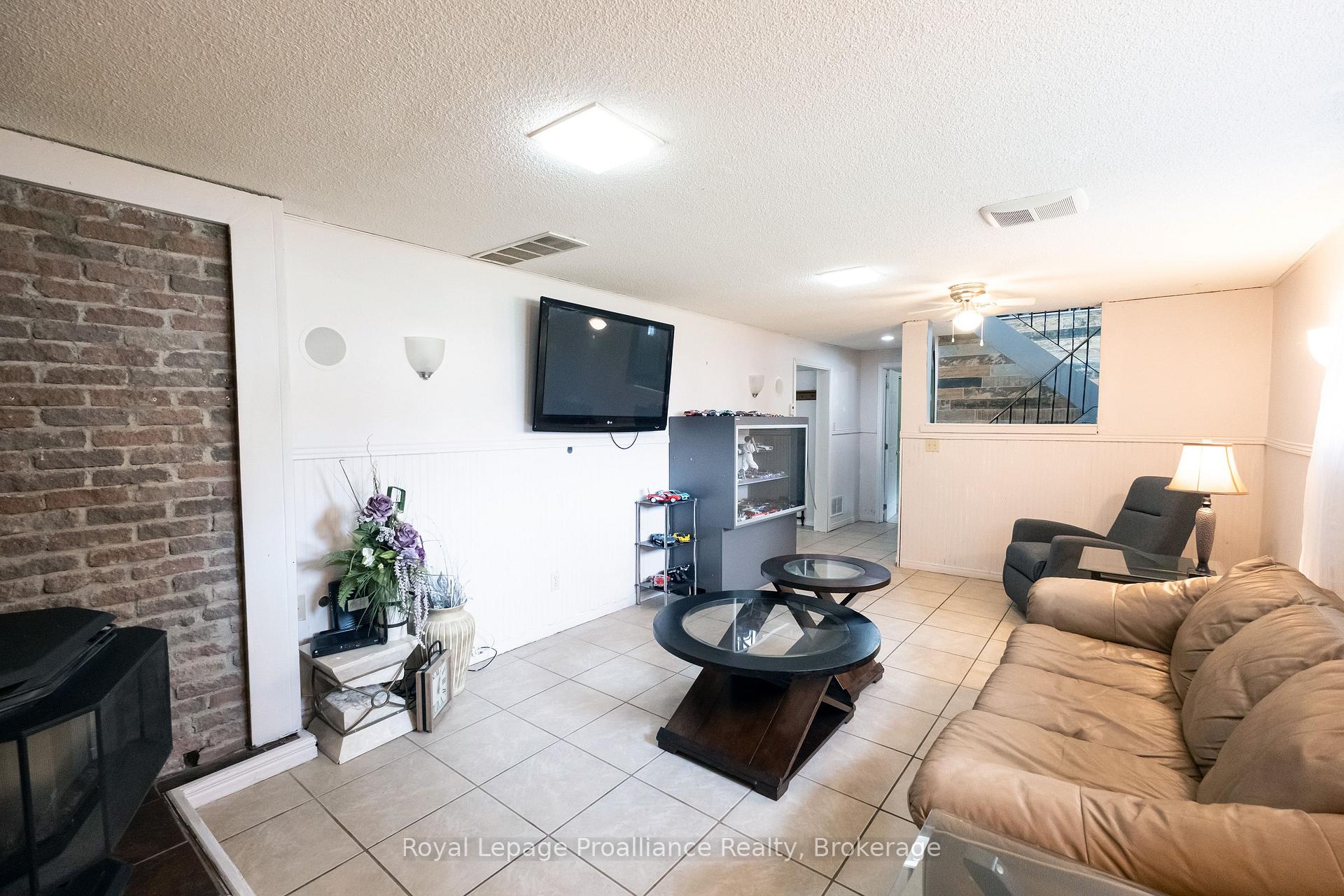 Photo 31 of 115 Nicholas Street, Quinte West, Trenton Ward — HOMEH
