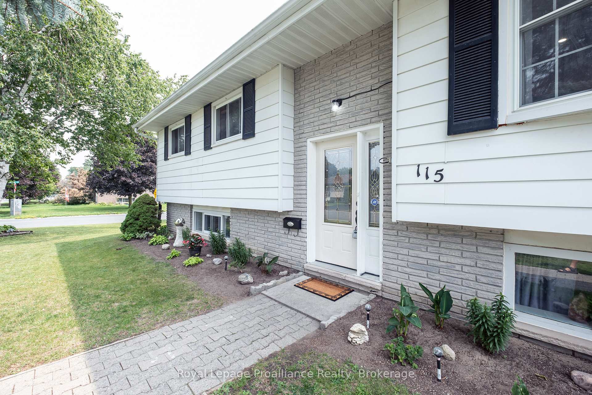 Photo 54 of 115 Nicholas Street, Quinte West, Trenton Ward — HOMEH