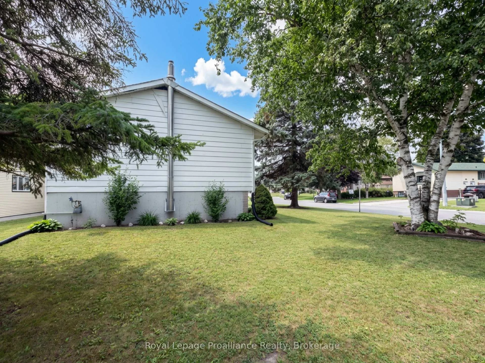 Photo 50 of 115 Nicholas Street, Quinte West, Trenton Ward — HOMEH