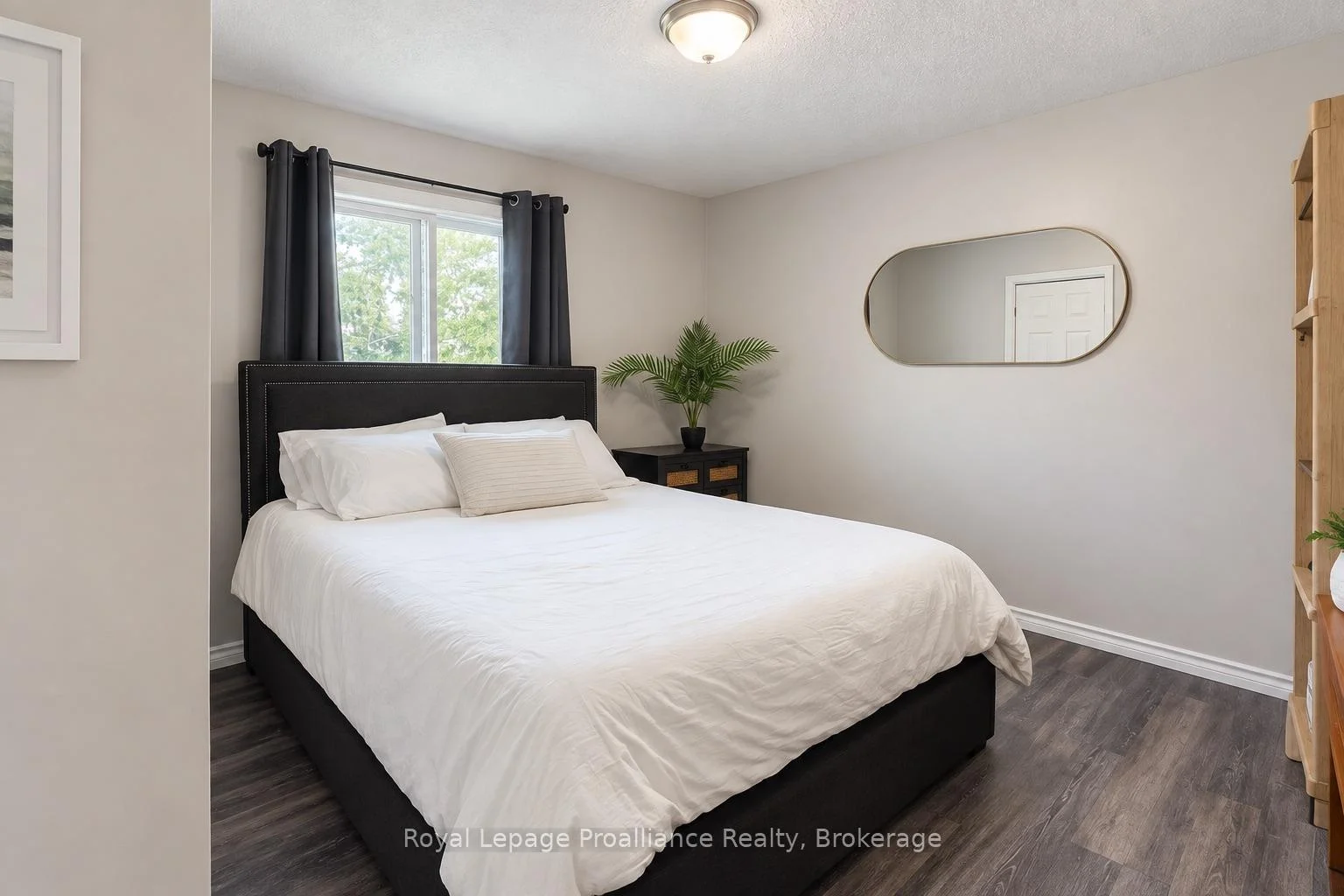 Photo 32 of 115 Nicholas Street, Quinte West, Trenton Ward — HOMEH