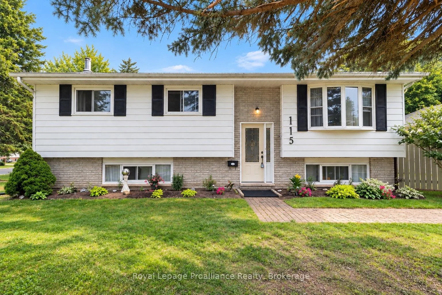 Photo 16 of 115 Nicholas Street, Quinte West, Trenton Ward — HOMEH