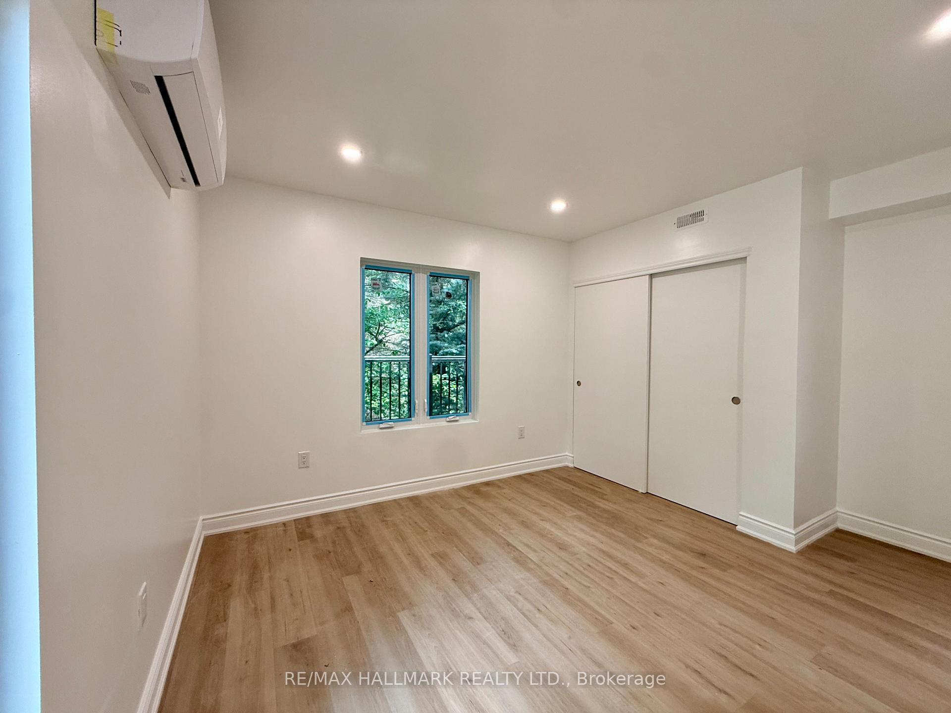 Photo 2 of 48R Bradgate Road, North York, Banbury-Don Mills — HOMEH