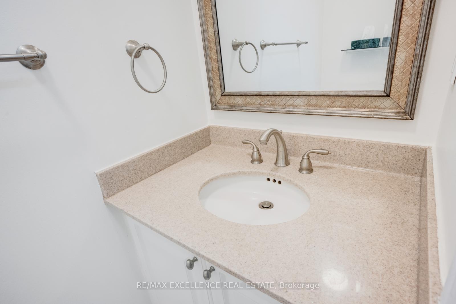 Photo 14 of 15 Nymark Place, Brampton, Westgate — HOMEH