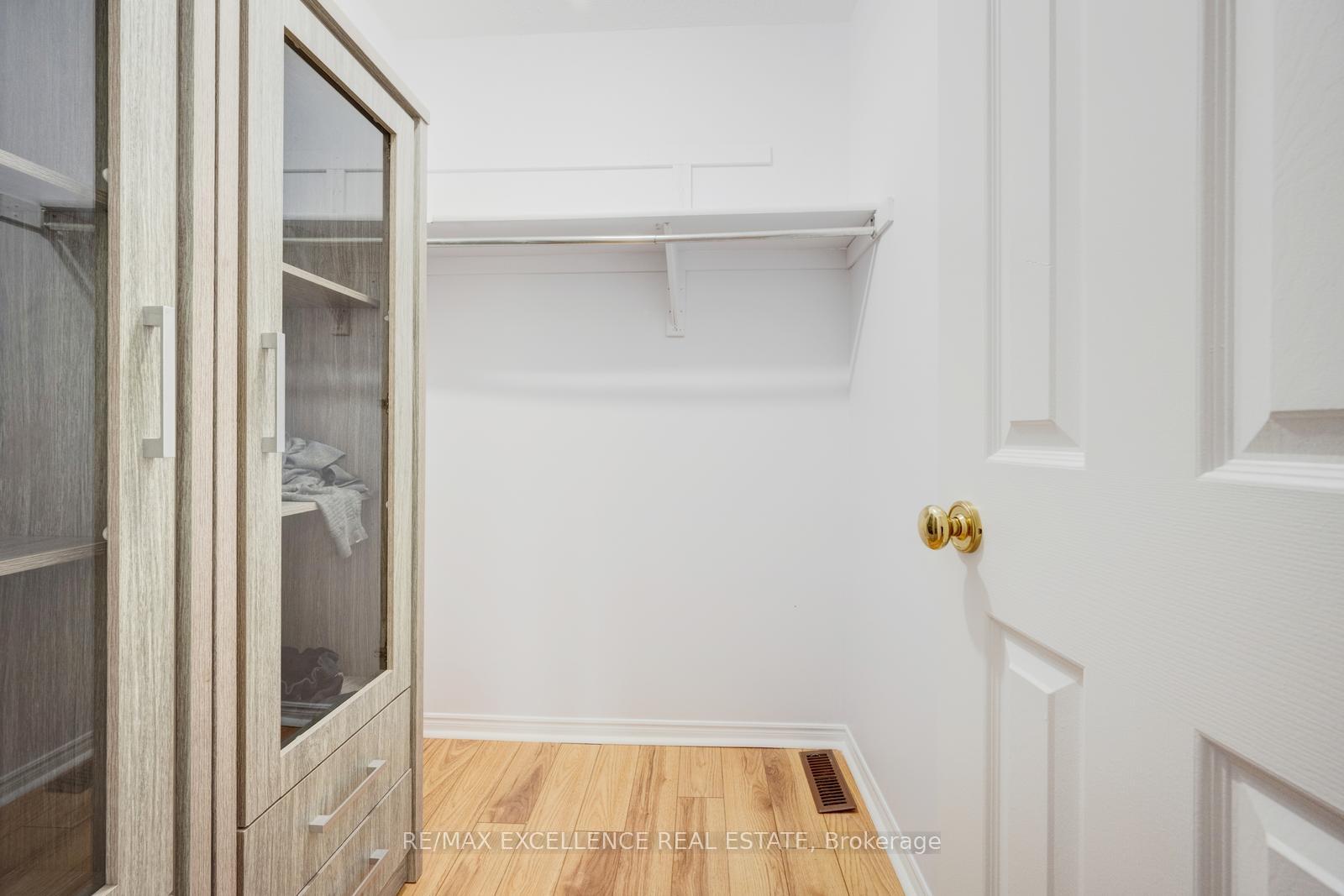 Photo 23 of 15 Nymark Place, Brampton, Westgate — HOMEH