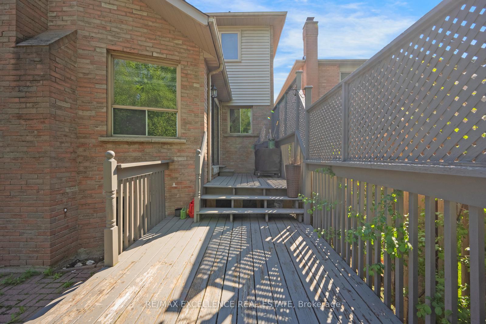 Photo 34 of 15 Nymark Place, Brampton, Westgate — HOMEH