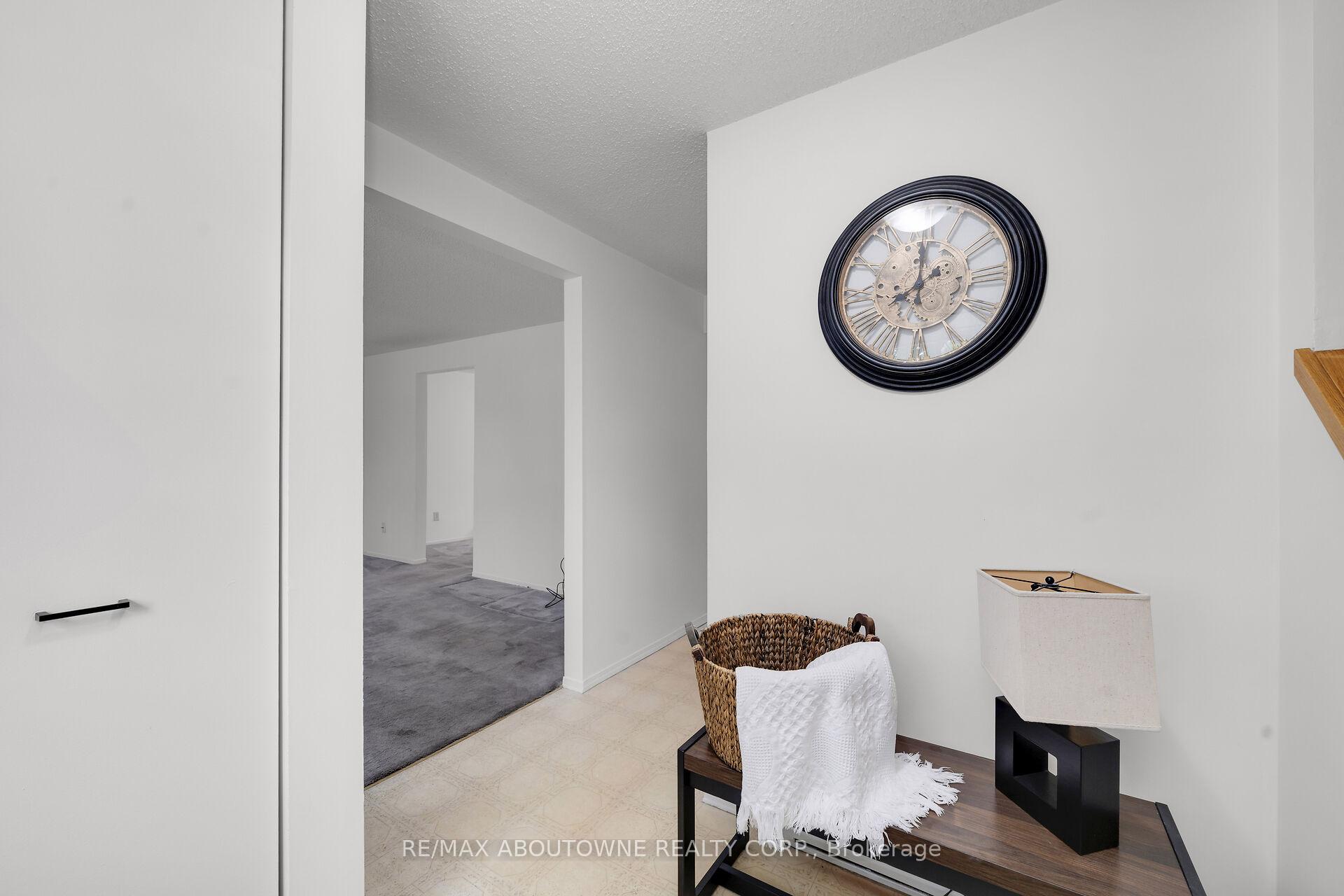 Photo 4 of 678 Edinburgh Road S, Guelph, Kortright West — HOMEH