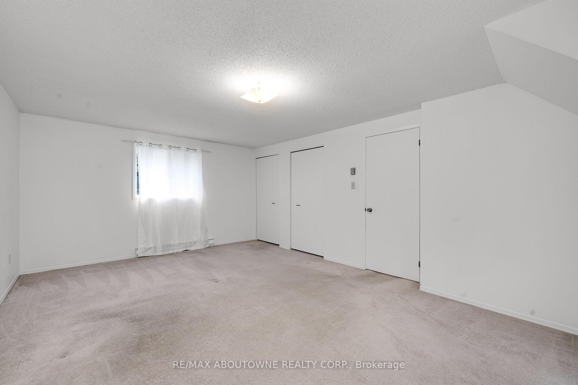 Photo 16 of 678 Edinburgh Road S, Guelph, Kortright West — HOMEH