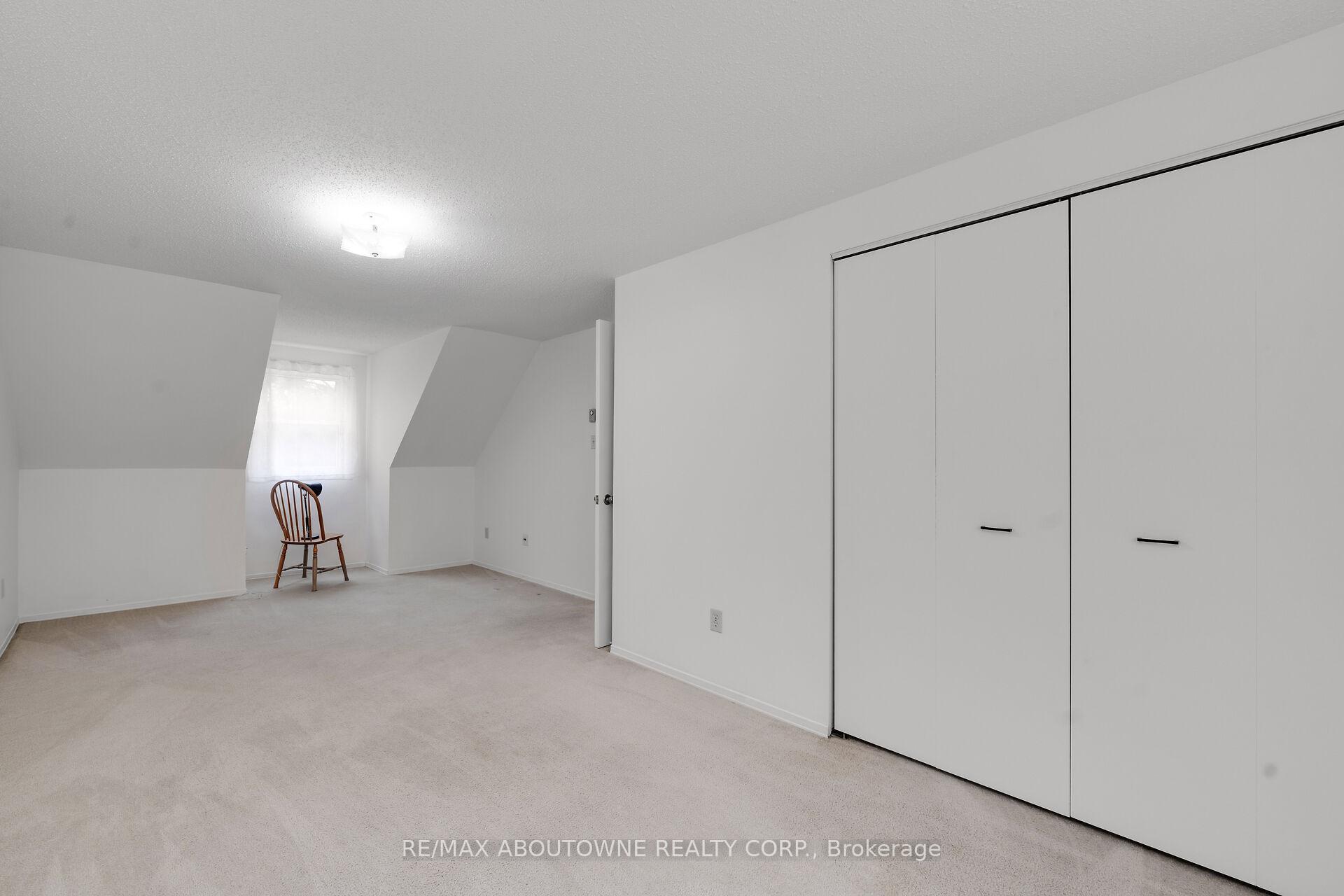 Photo 17 of 678 Edinburgh Road S, Guelph, Kortright West — HOMEH