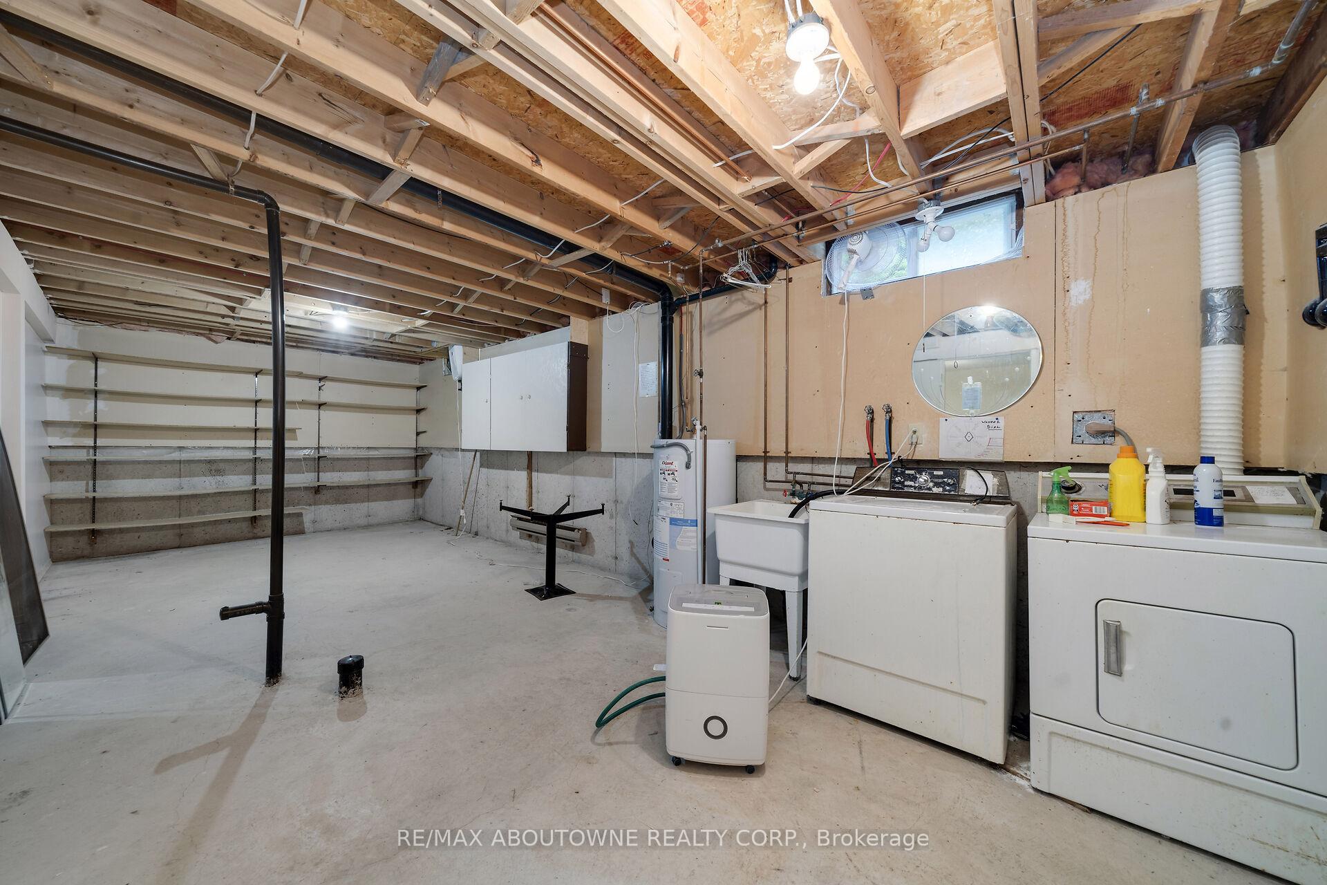 Photo 23 of 678 Edinburgh Road S, Guelph, Kortright West — HOMEH