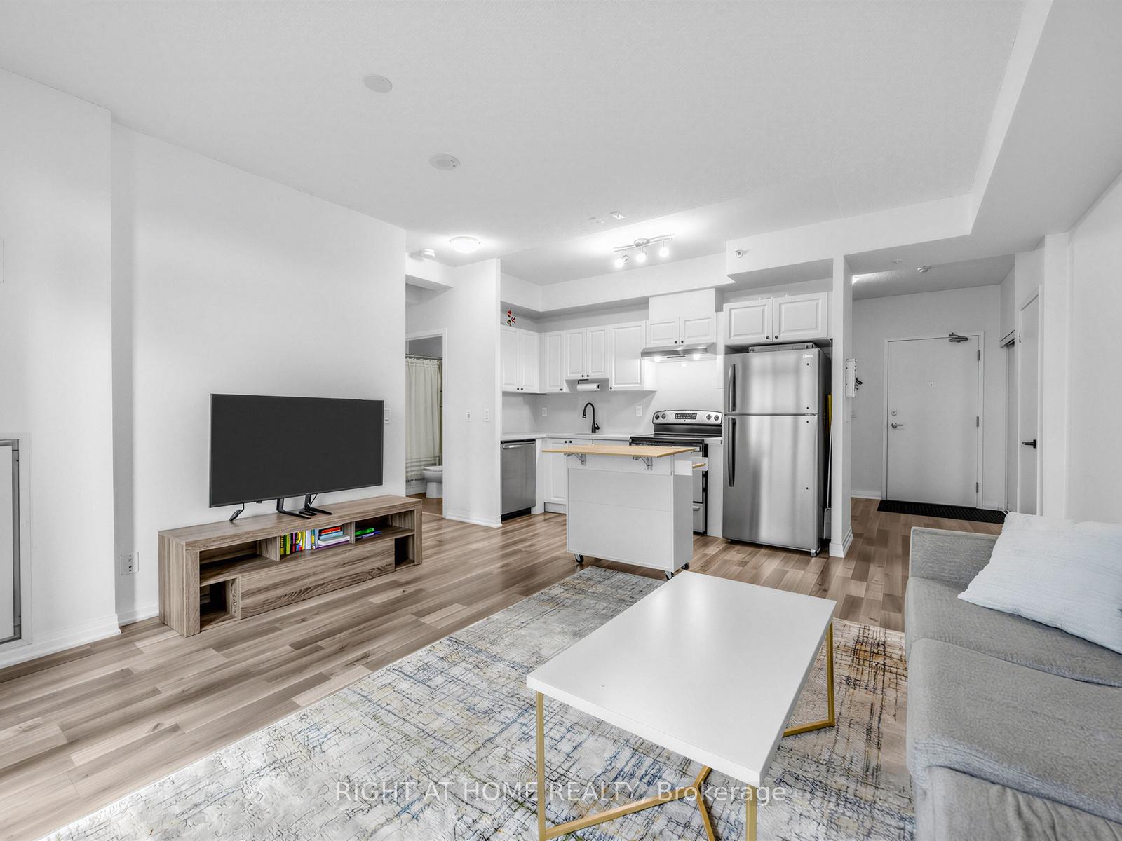 Photo of Unit 208, 155 Legion Road N
