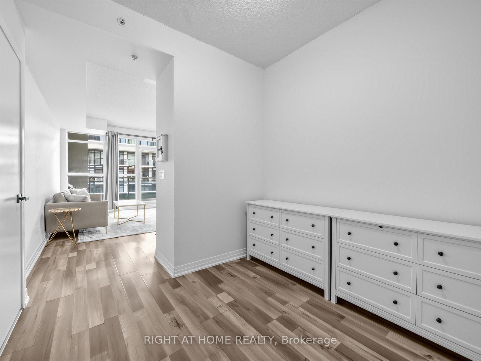 Photo 4 of Unit 208, 155 Legion Road N, Etobicoke, Mimico — HOMEH