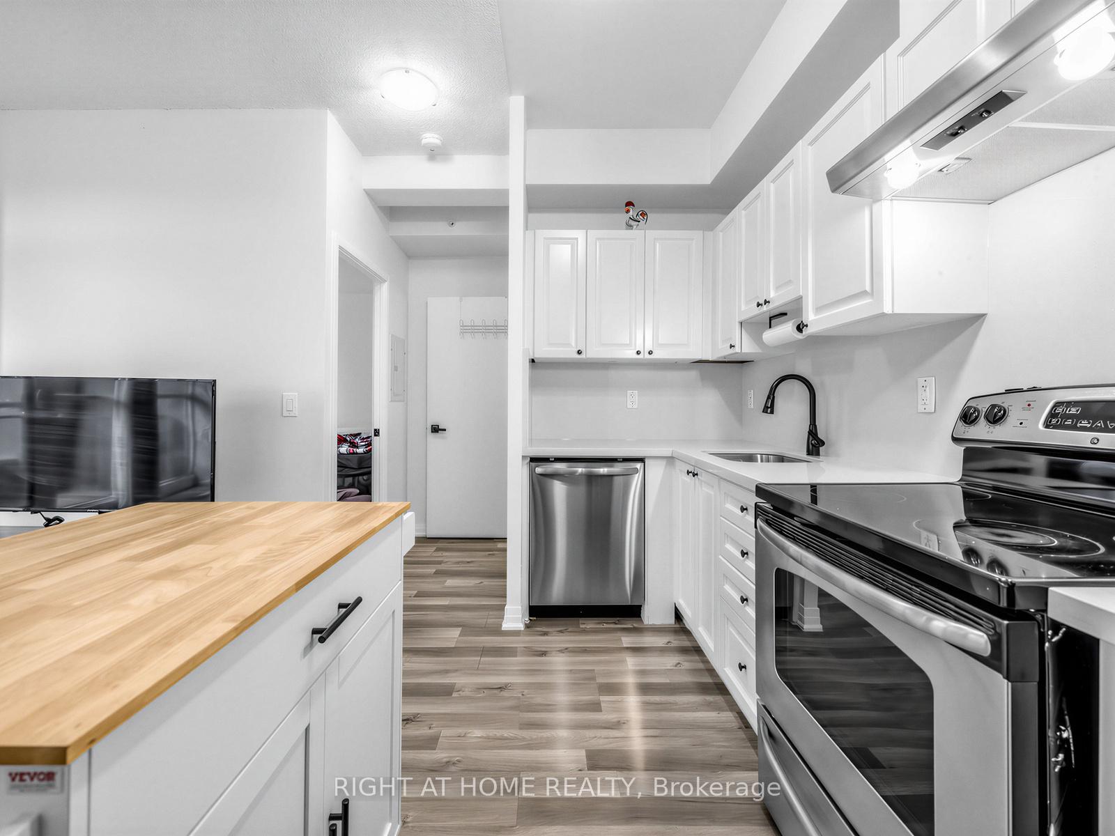 Photo 12 of Unit 208, 155 Legion Road N, Etobicoke, Mimico — HOMEH