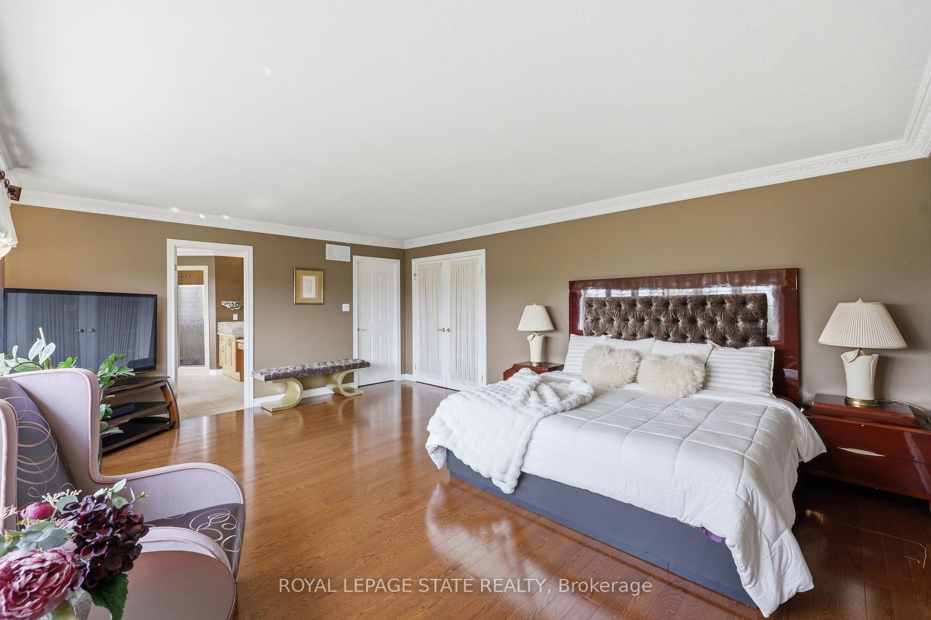 Photo 44 of 64 Joshua Avenue, Hamilton, Meadowlands — HOMEH