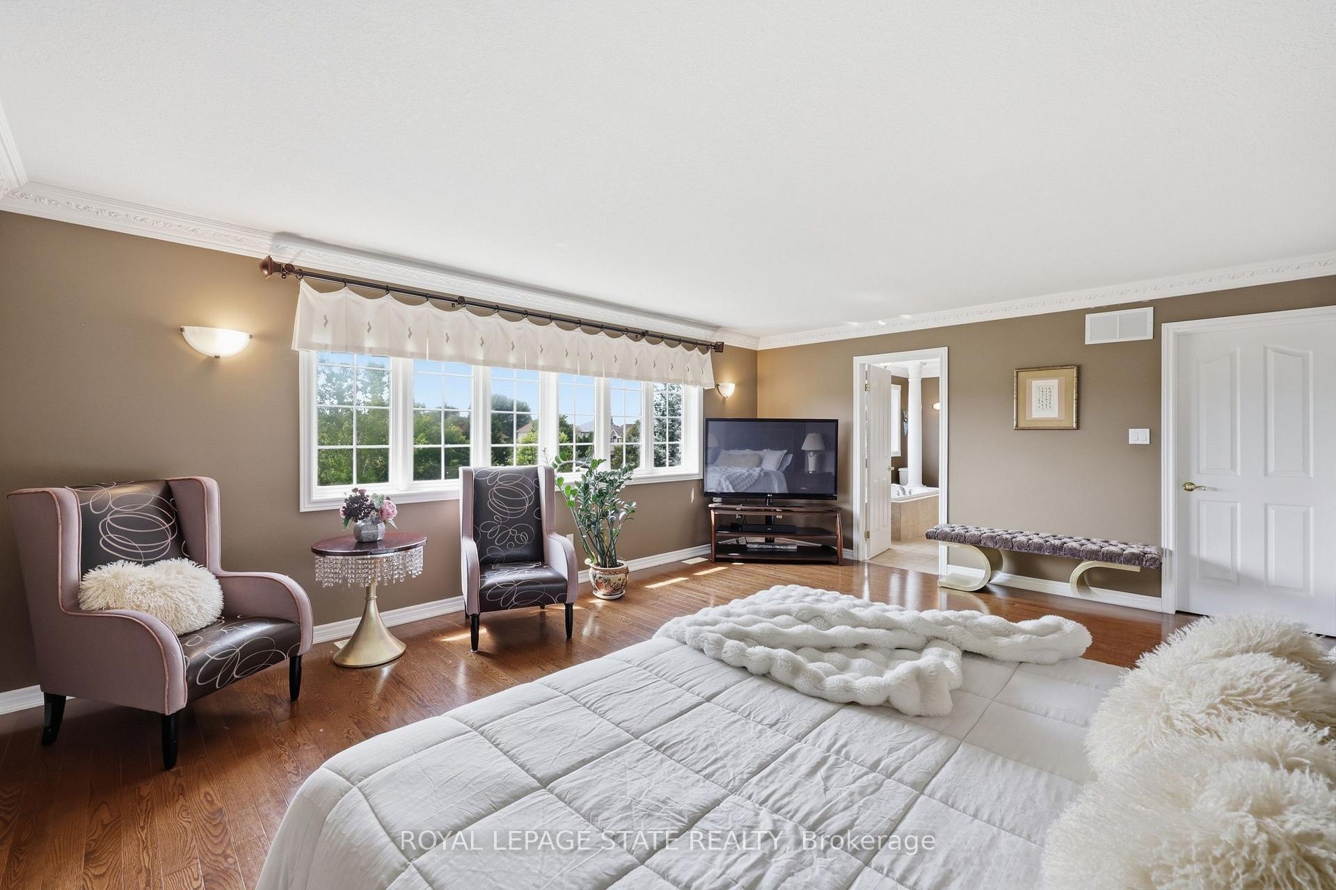 Photo 46 of 64 Joshua Avenue, Hamilton, Meadowlands — HOMEH