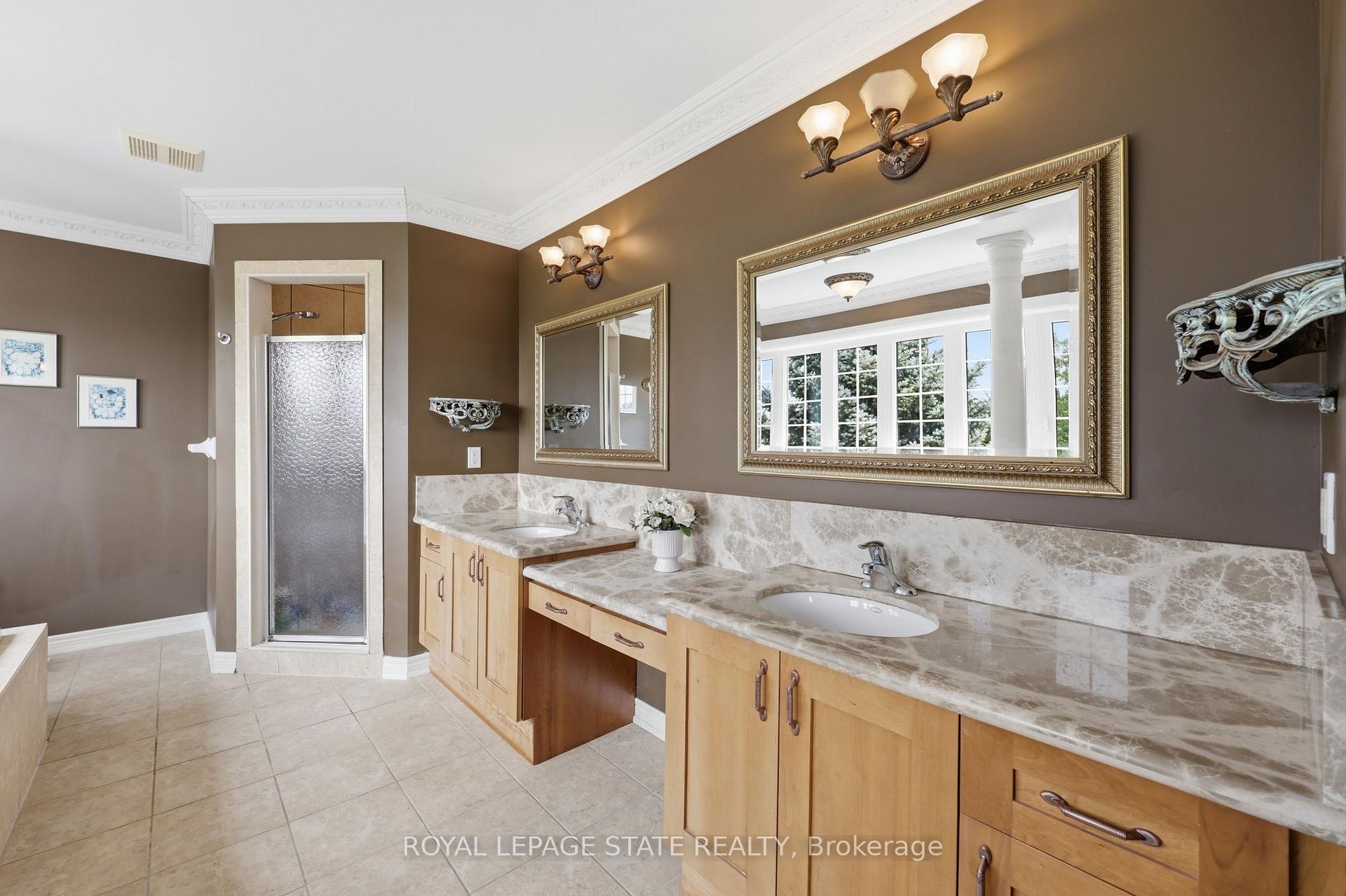 Photo 50 of 64 Joshua Avenue, Hamilton, Meadowlands — HOMEH