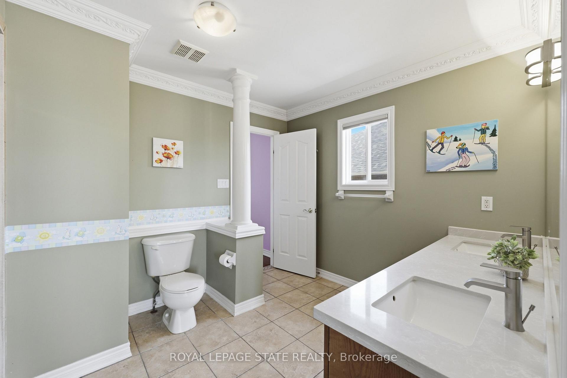 Photo 56 of 64 Joshua Avenue, Hamilton, Meadowlands — HOMEH