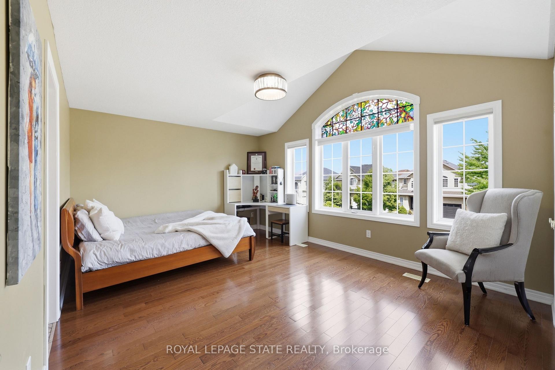 Photo 58 of 64 Joshua Avenue, Hamilton, Meadowlands — HOMEH