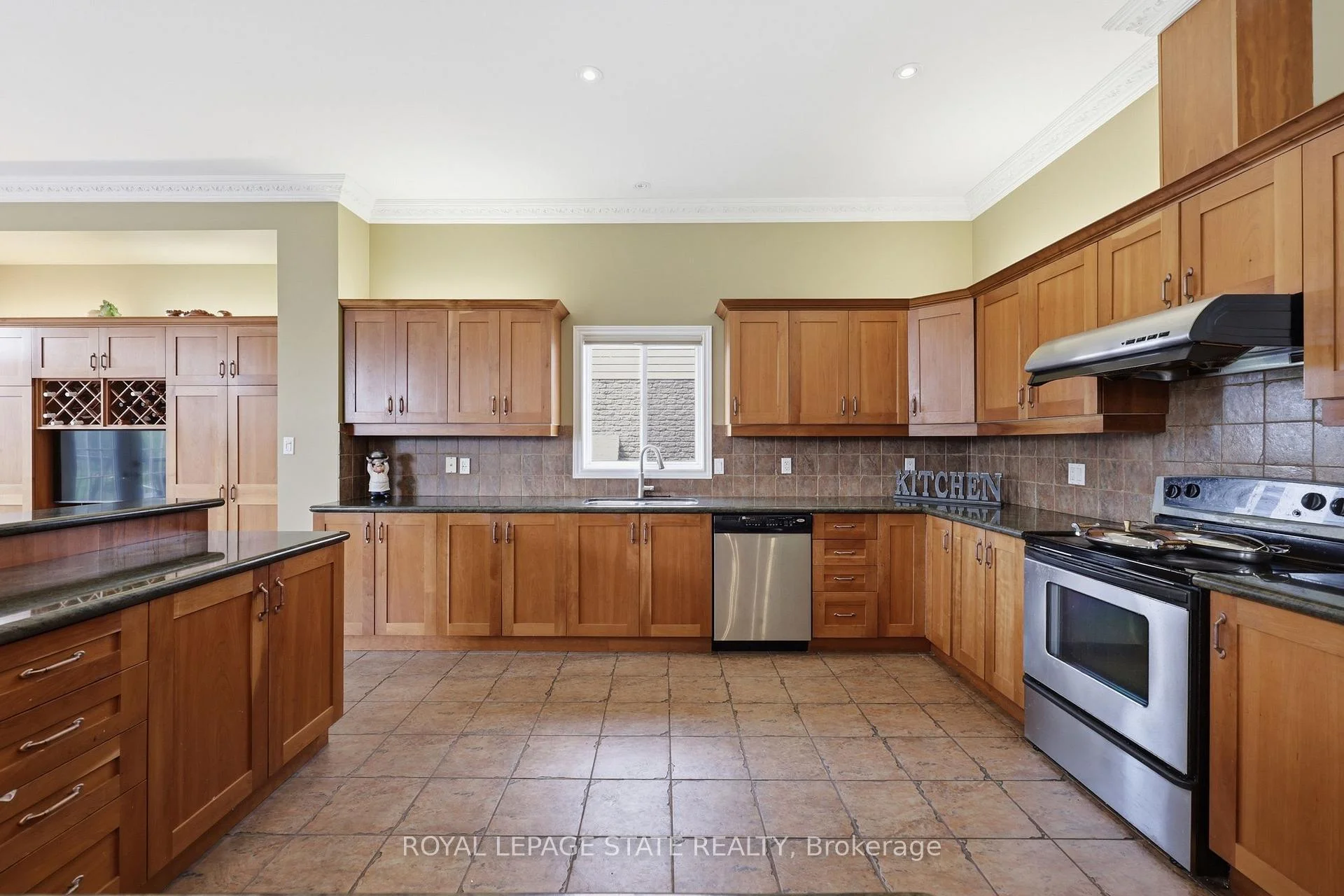 Photo 49 of 64 Joshua Avenue, Hamilton, Meadowlands — HOMEH