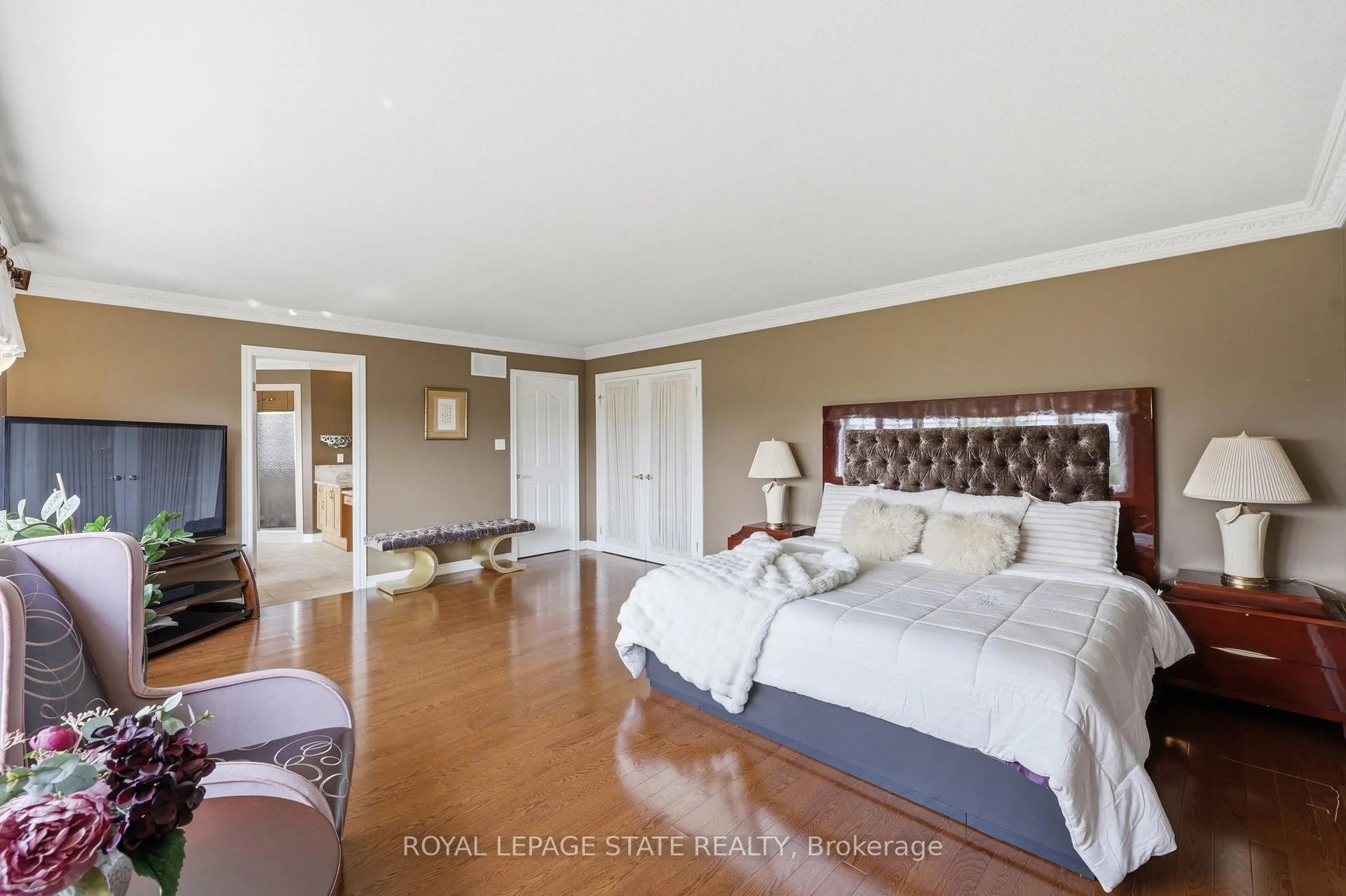 Photo 63 of 64 Joshua Avenue, Hamilton, Meadowlands — HOMEH
