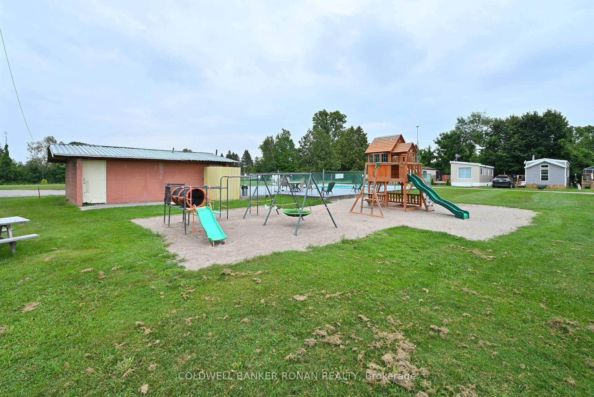 Photo 21 of Unit 4, 285 Cryderman Side Road, Georgina, Baldwin — HOMEH